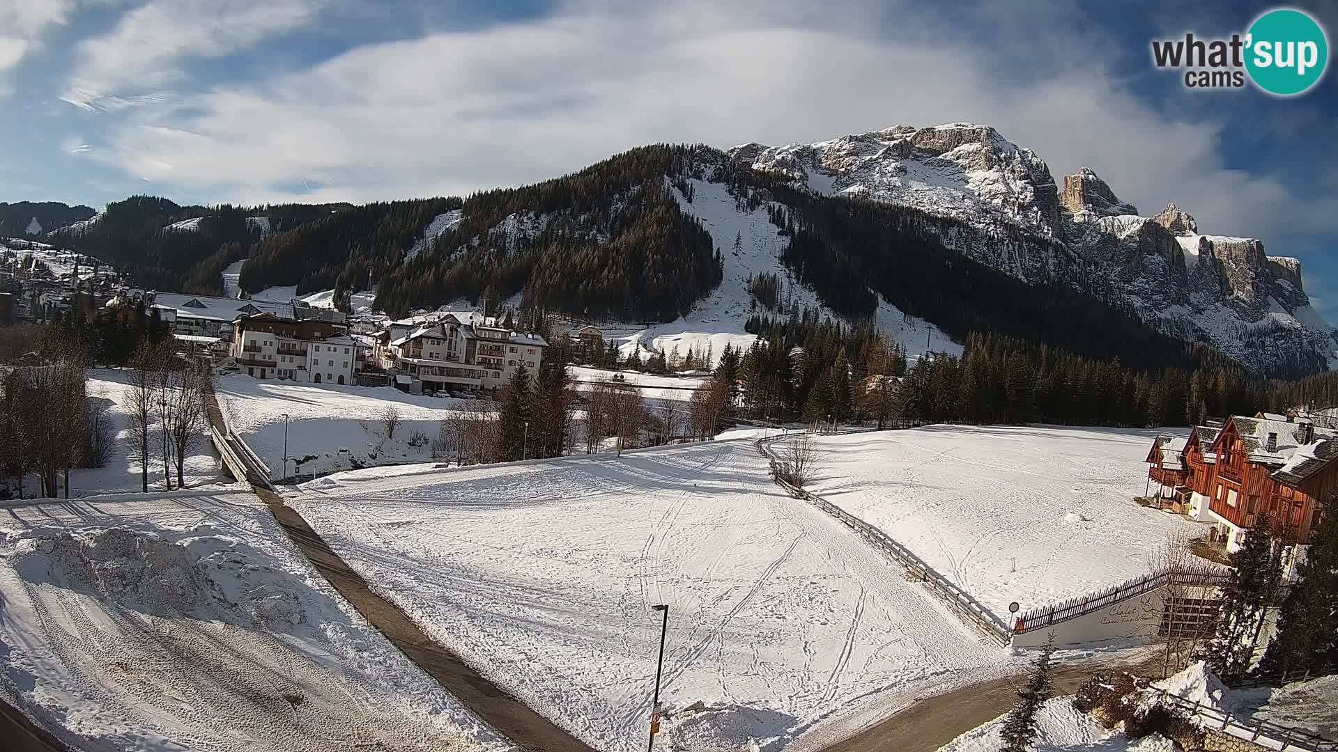 Kamera Corvara: Izjemen pogled na vrhove gorovja Sella v Dolomitih