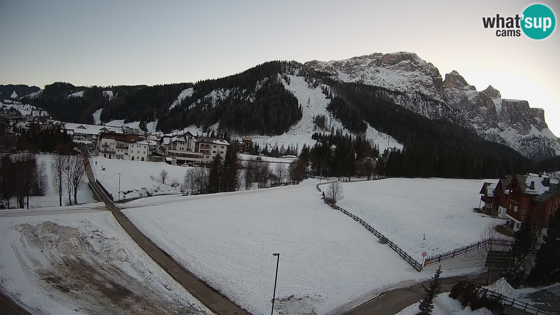 Live cam Corvara | Vues spectaculaires sur le groupe Sella