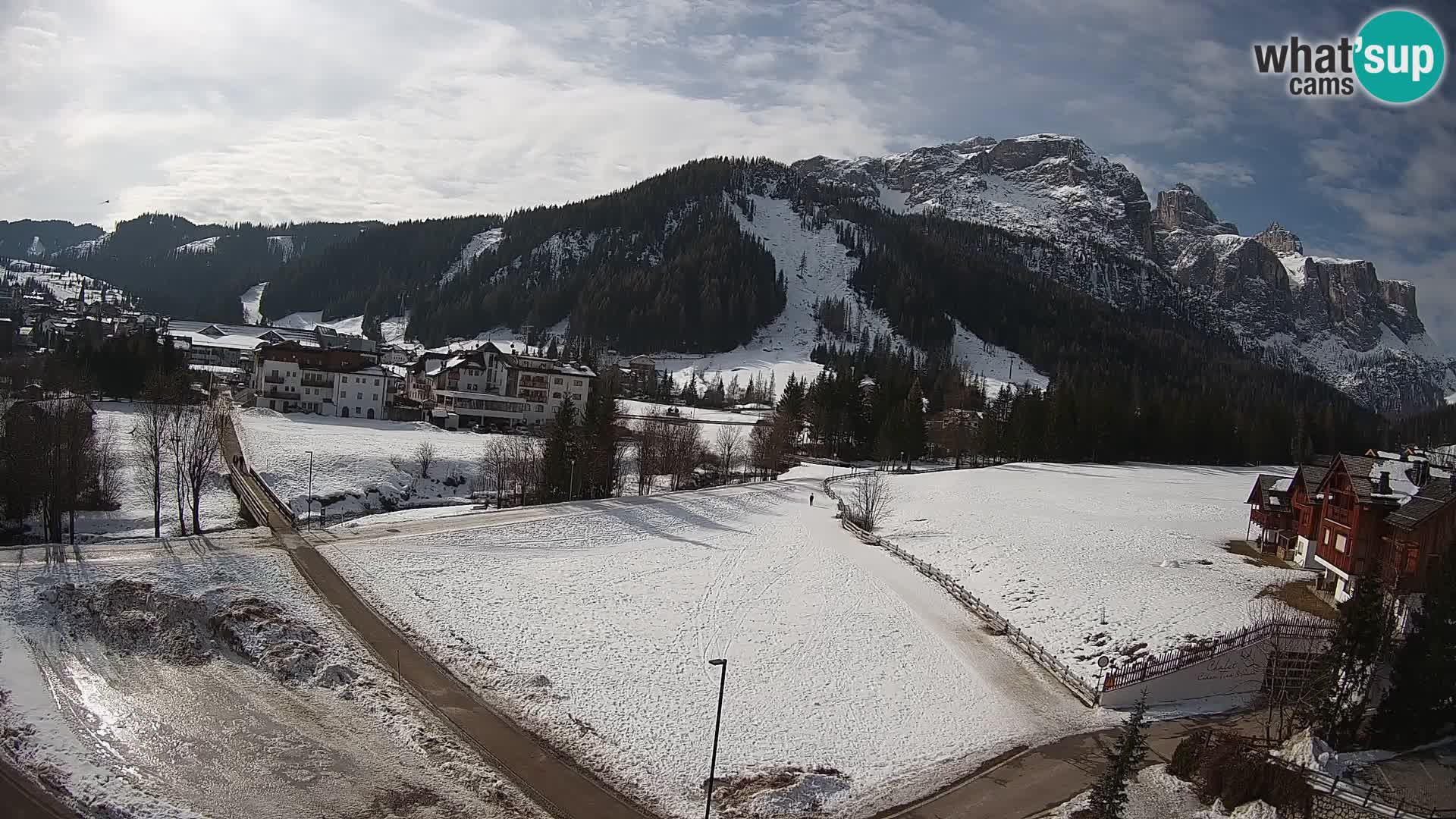 Kamera Corvara: Izjemen pogled na vrhove gorovja Sella v Dolomitih