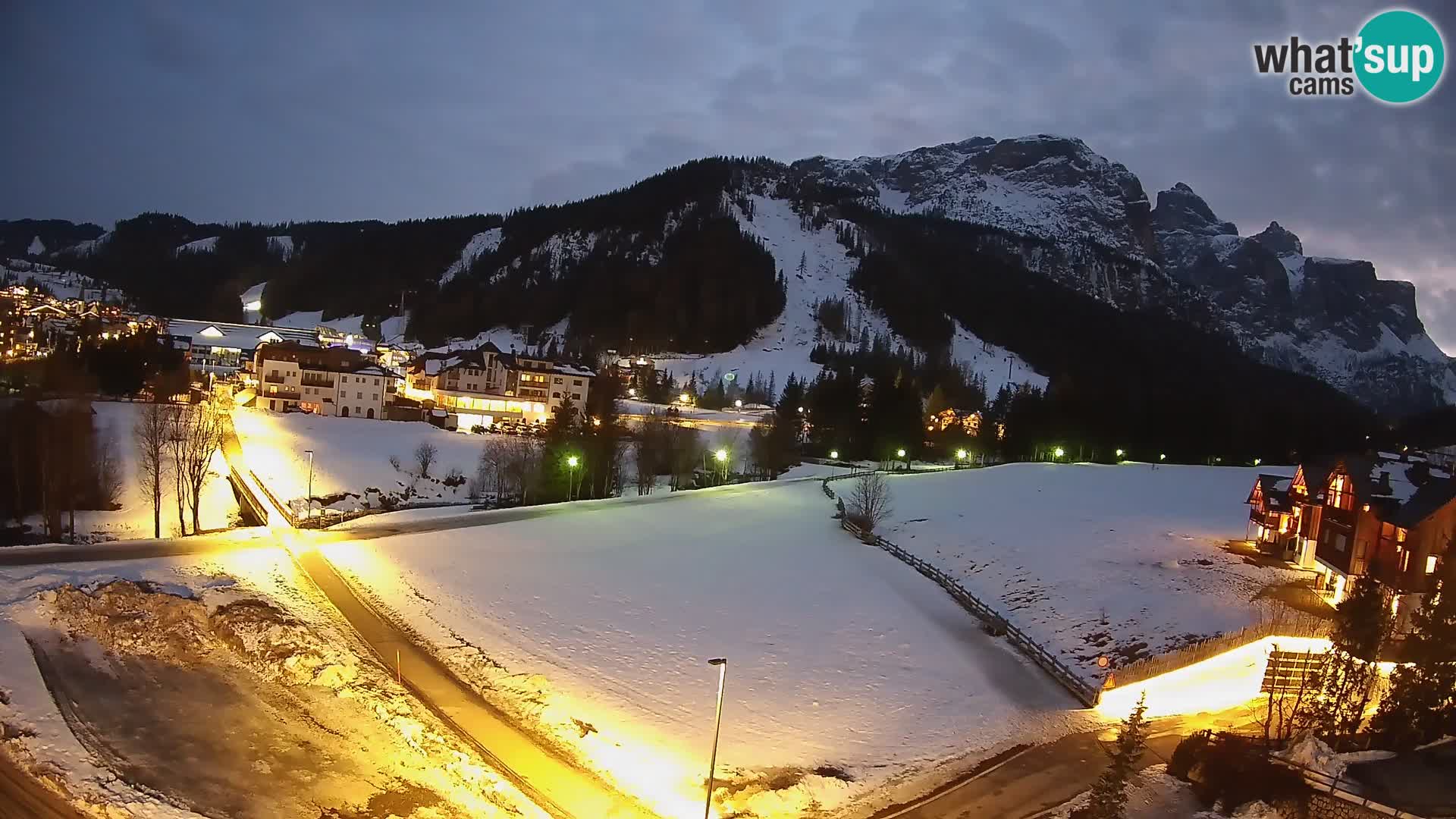 Live cam Corvara | Vues spectaculaires sur le groupe Sella