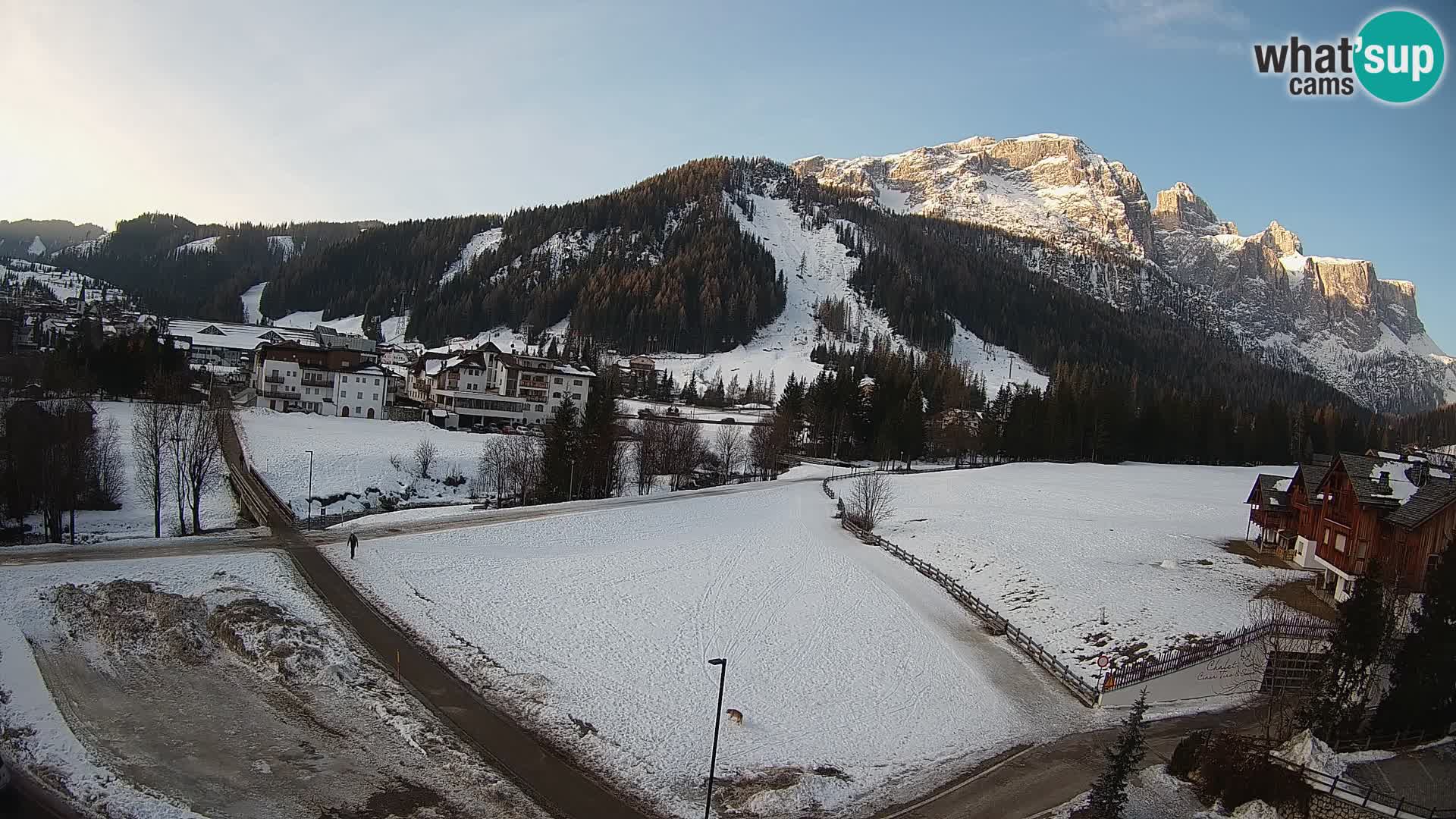 Kamera Corvara: Izjemen pogled na vrhove gorovja Sella v Dolomitih