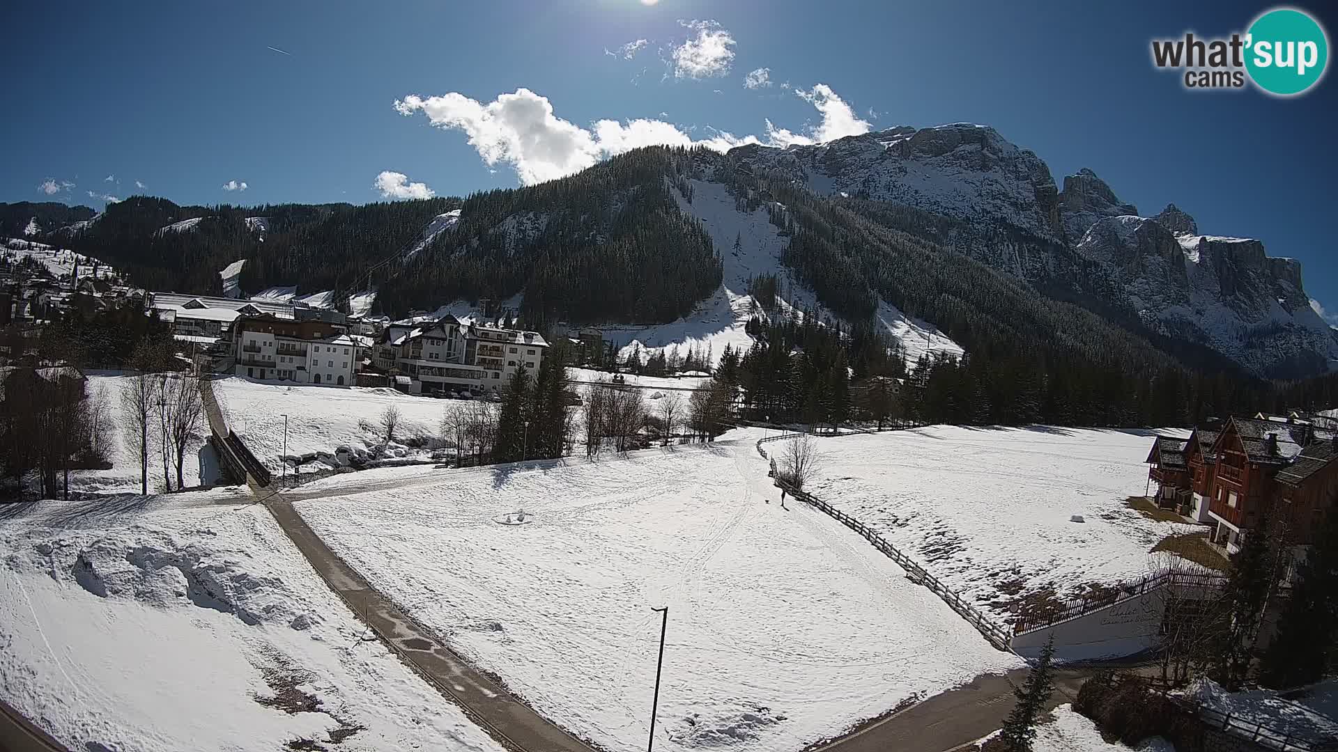 Live cam Corvara | Vues spectaculaires sur le groupe Sella