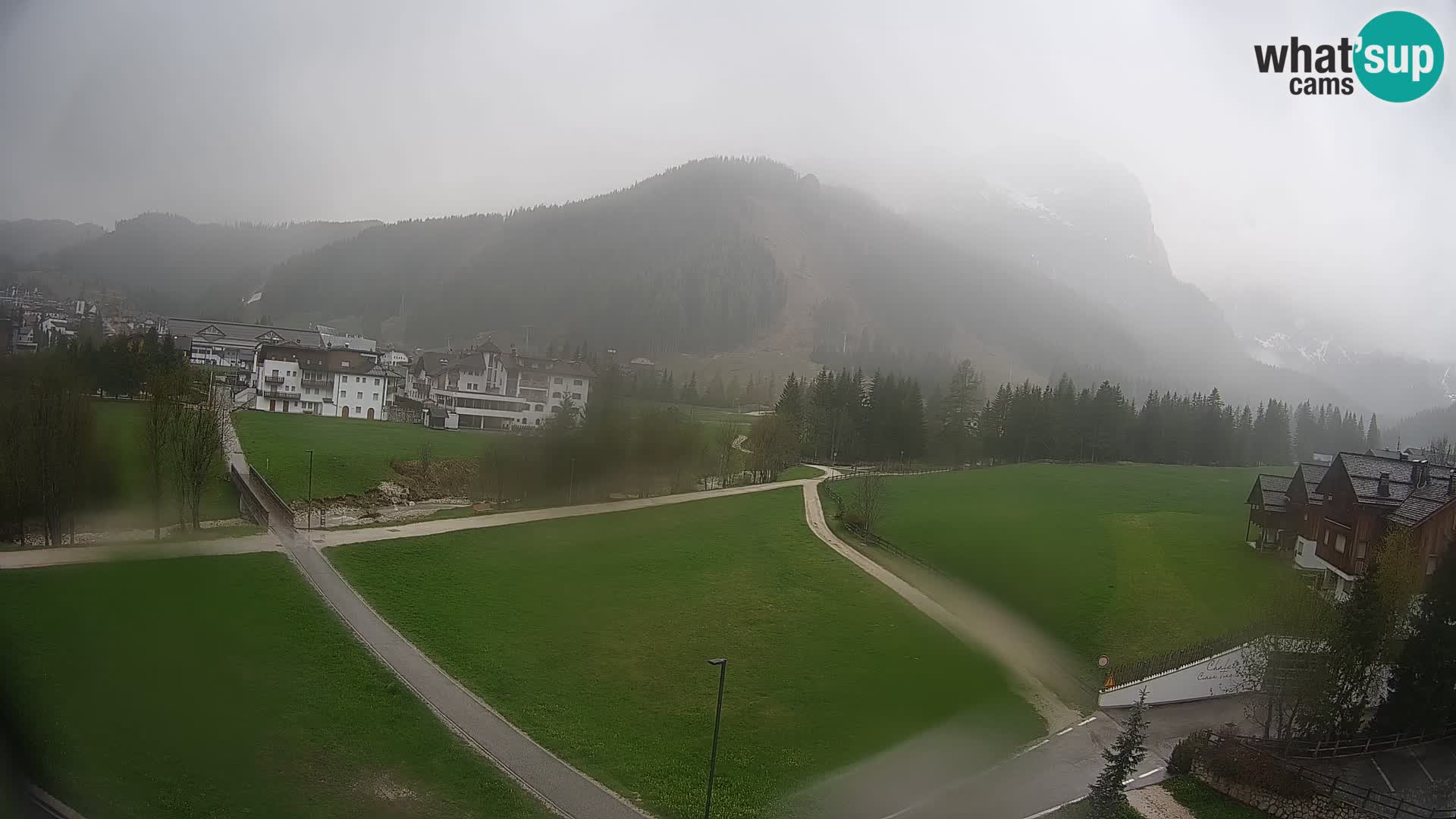 Live cam Corvara | Vues spectaculaires sur le groupe Sella
