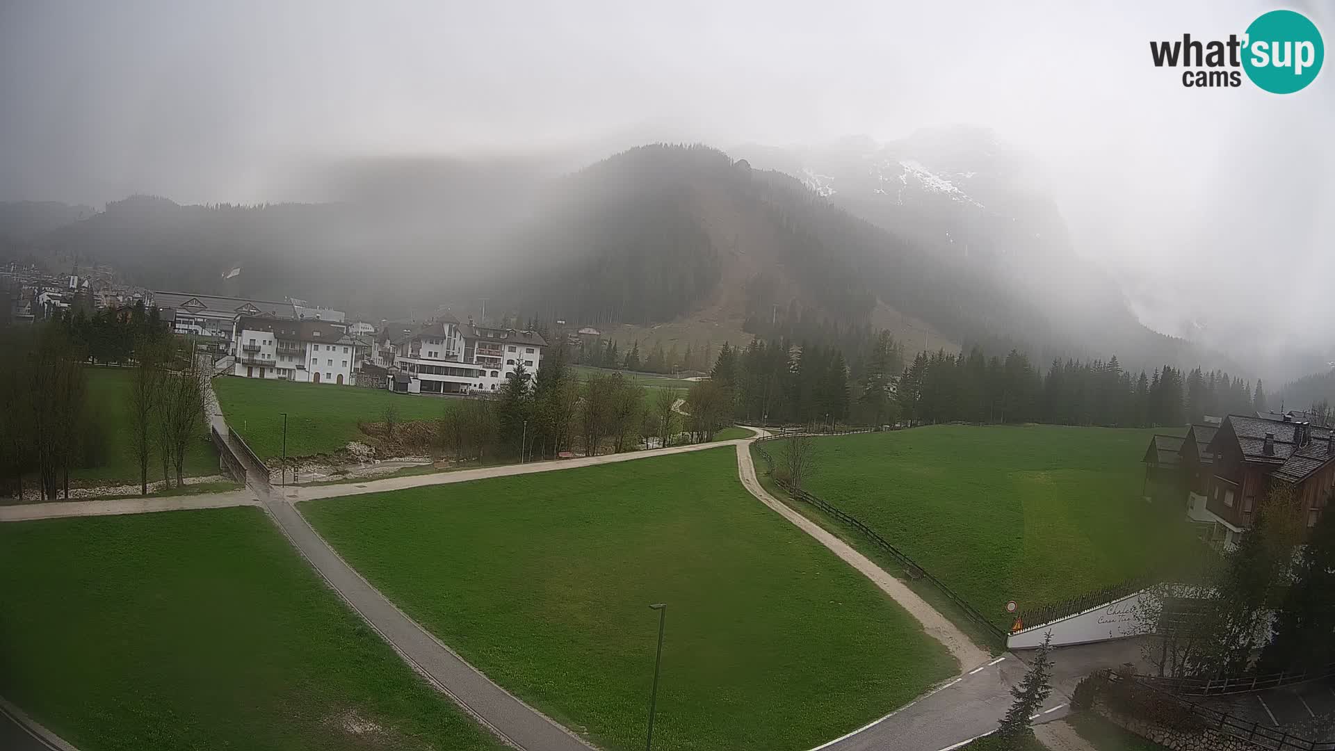 Live cam Corvara | Vues spectaculaires sur le groupe Sella