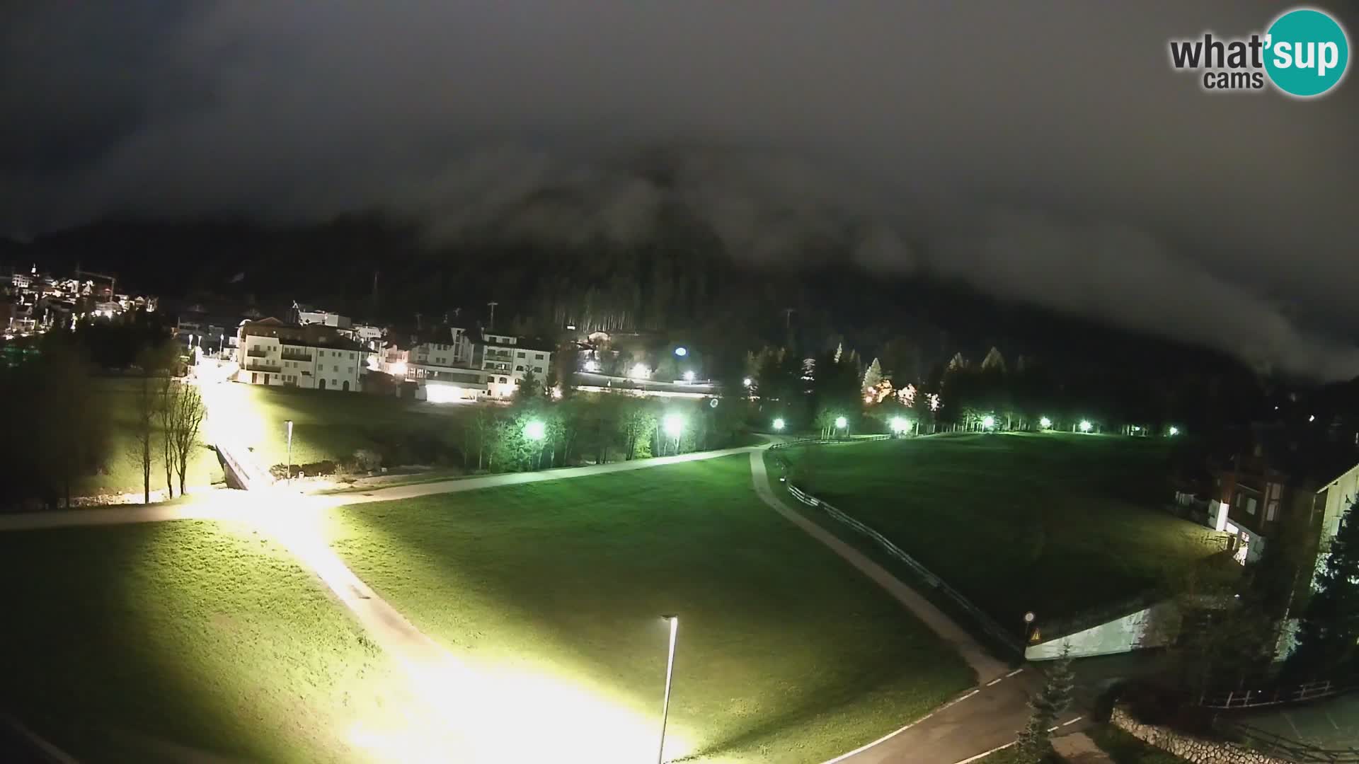 Kamera Corvara: Izjemen pogled na vrhove gorovja Sella v Dolomitih