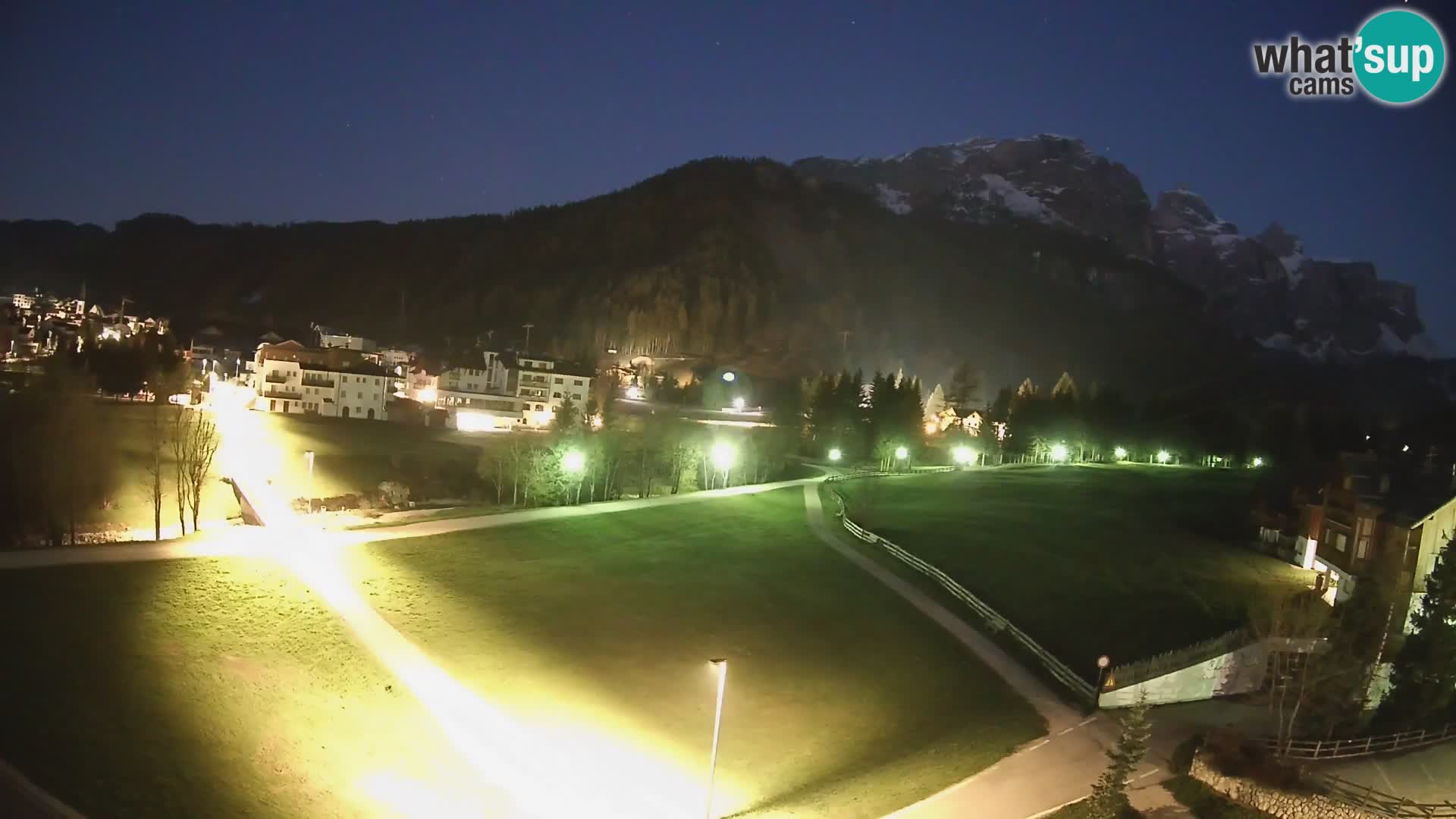 Kamera Corvara: Izjemen pogled na vrhove gorovja Sella v Dolomitih