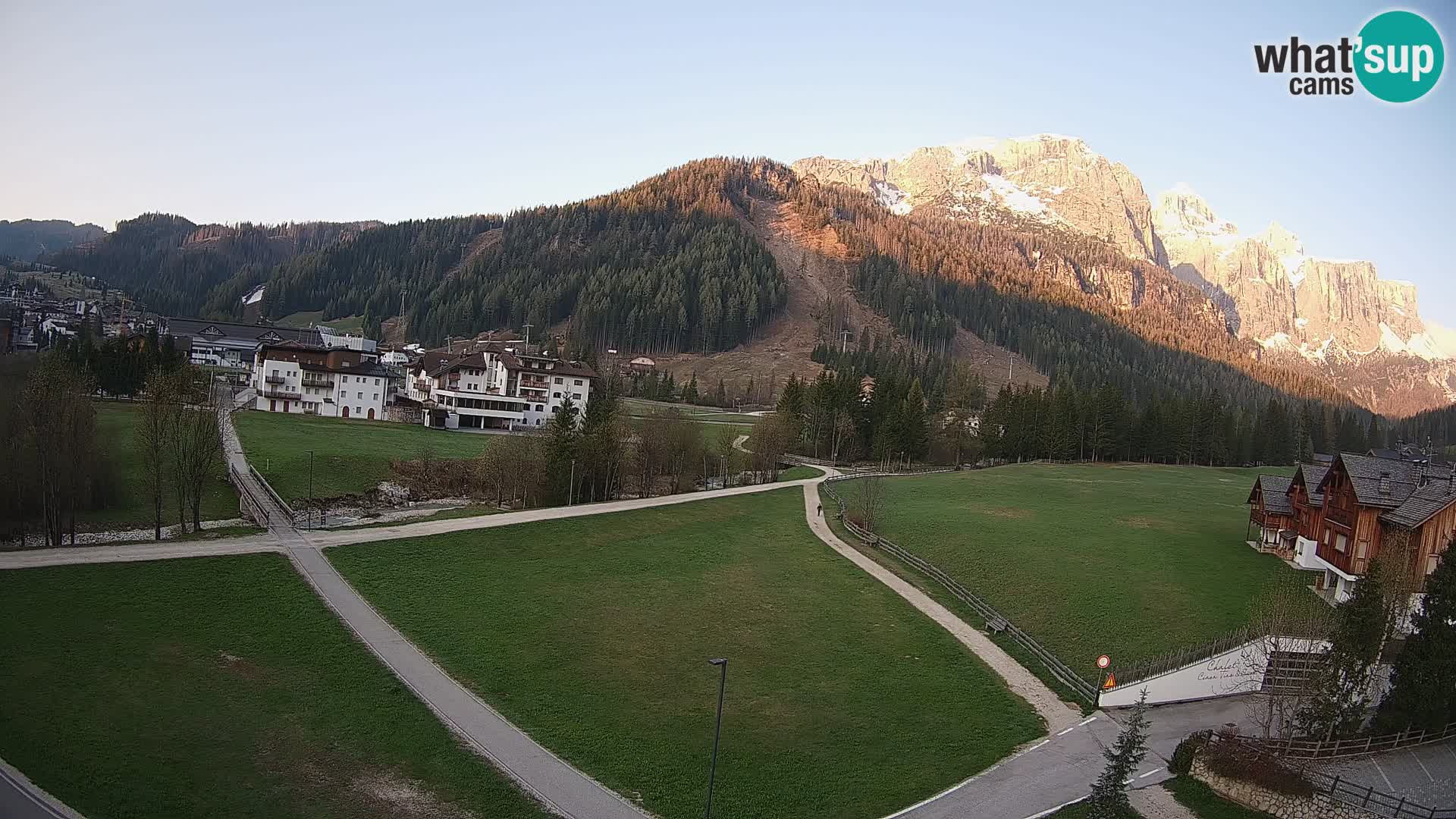 Webcam Corvara in Badia: Spectacular Views of the Sella Group