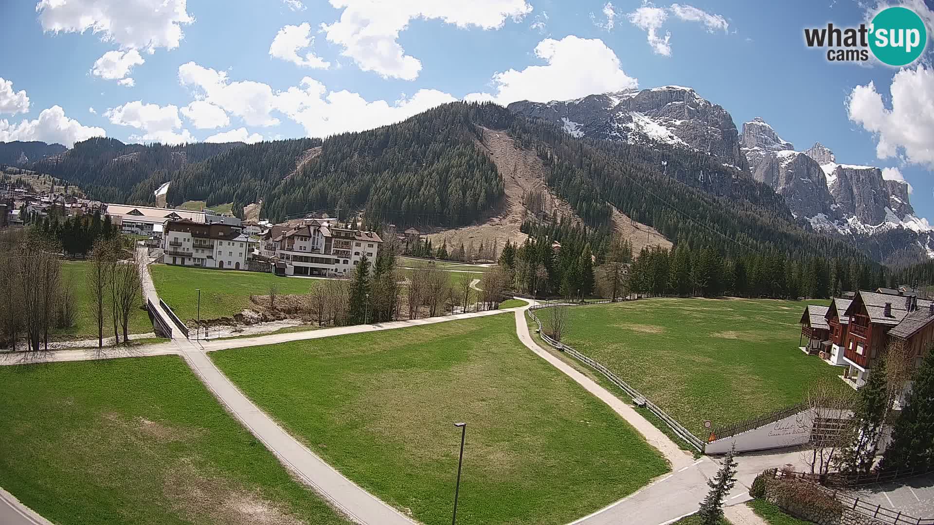 Kamera Corvara: Izjemen pogled na vrhove gorovja Sella v Dolomitih