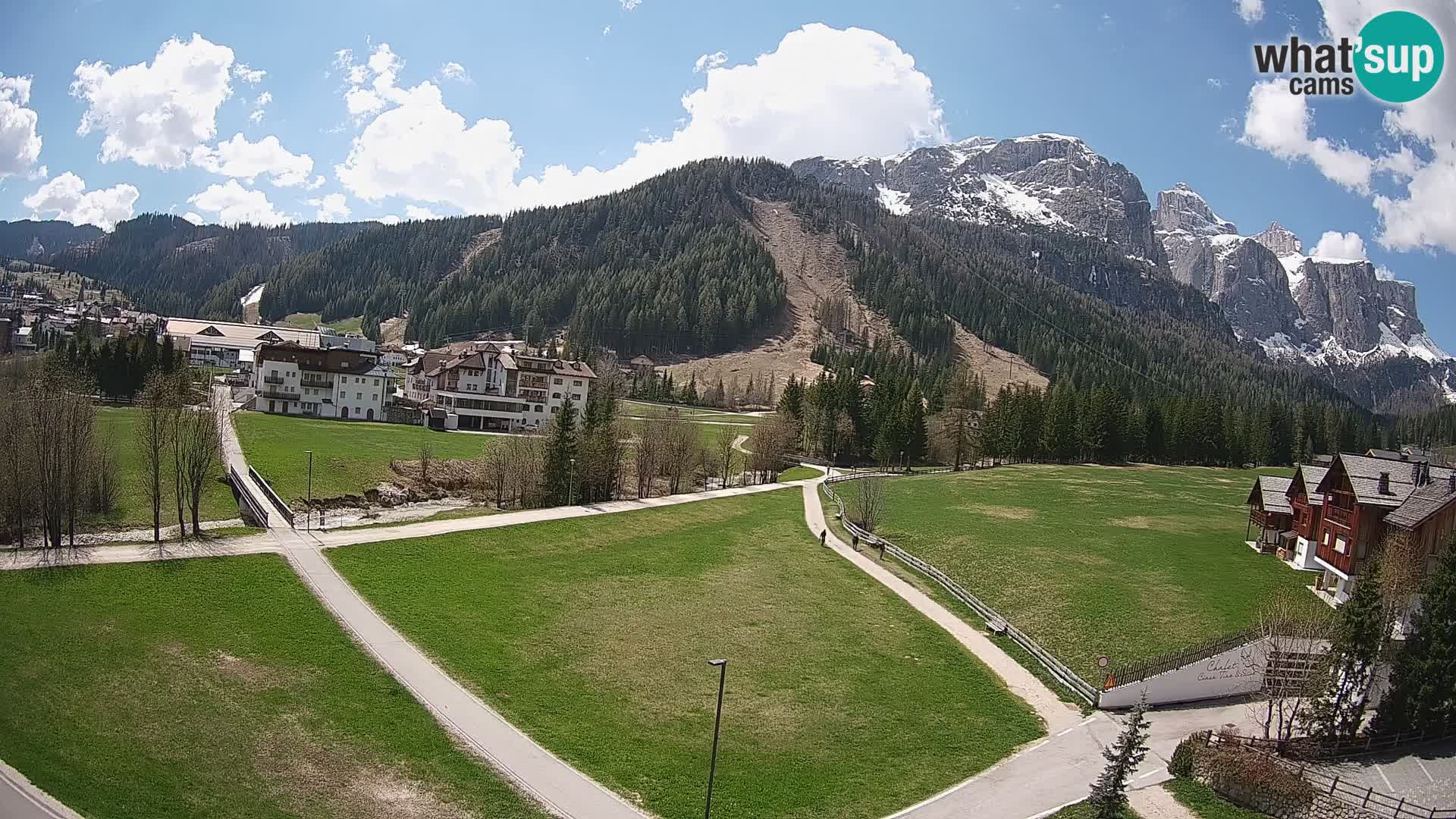 Kamera Corvara: Izjemen pogled na vrhove gorovja Sella v Dolomitih