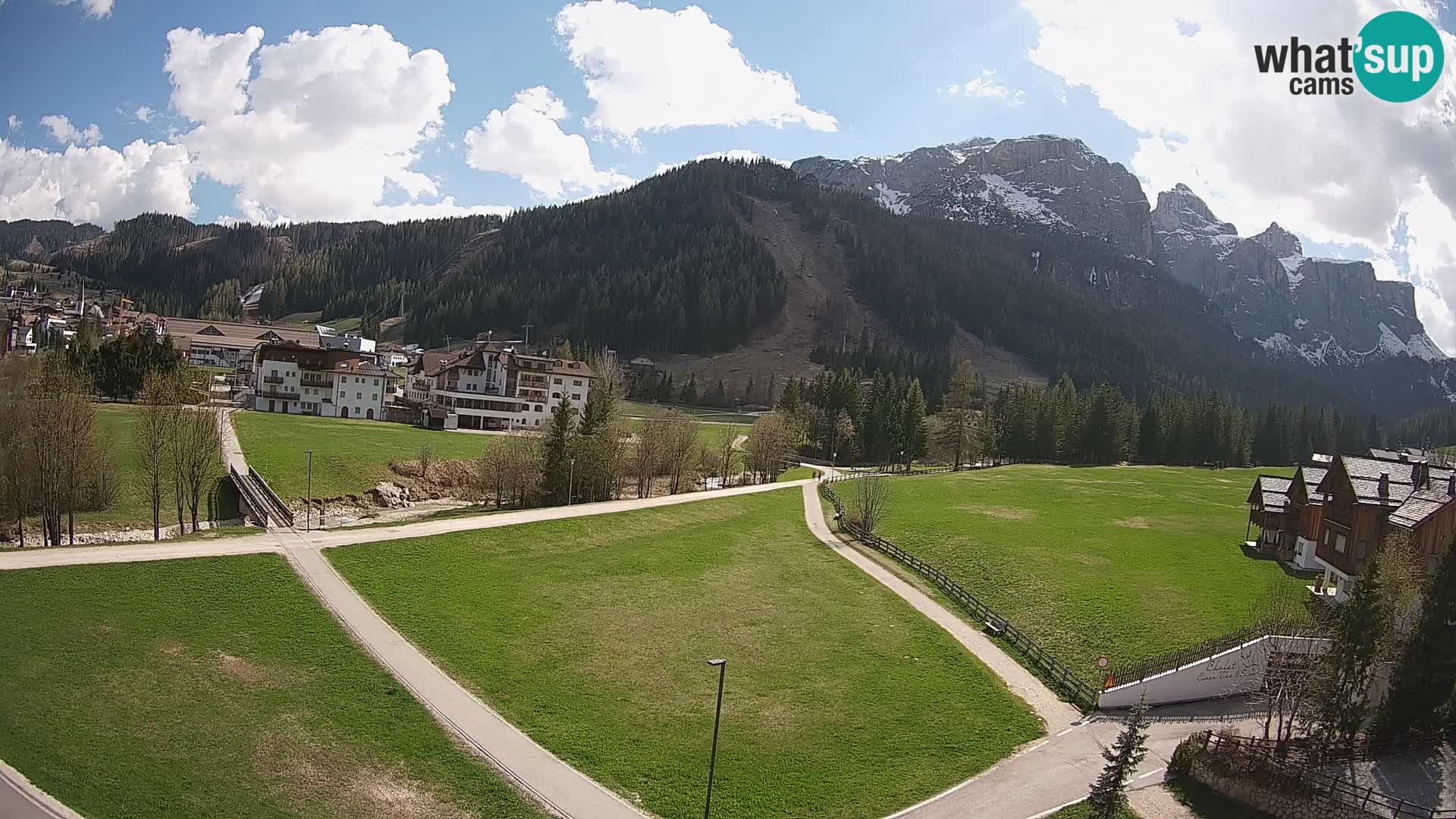 Live cam Corvara | Vues spectaculaires sur le groupe Sella