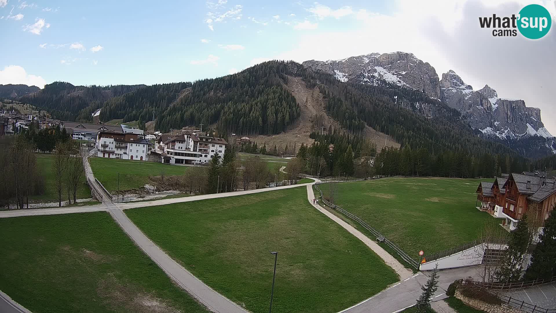 Kamera Corvara: Izjemen pogled na vrhove gorovja Sella v Dolomitih