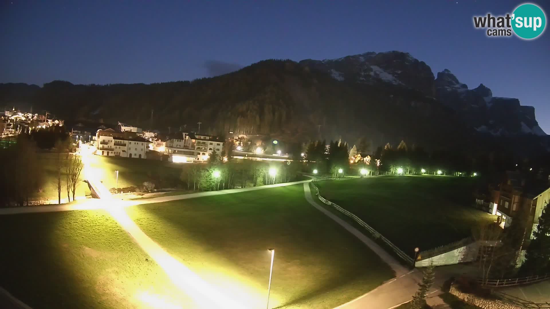 Kamera Corvara: Izjemen pogled na vrhove gorovja Sella v Dolomitih