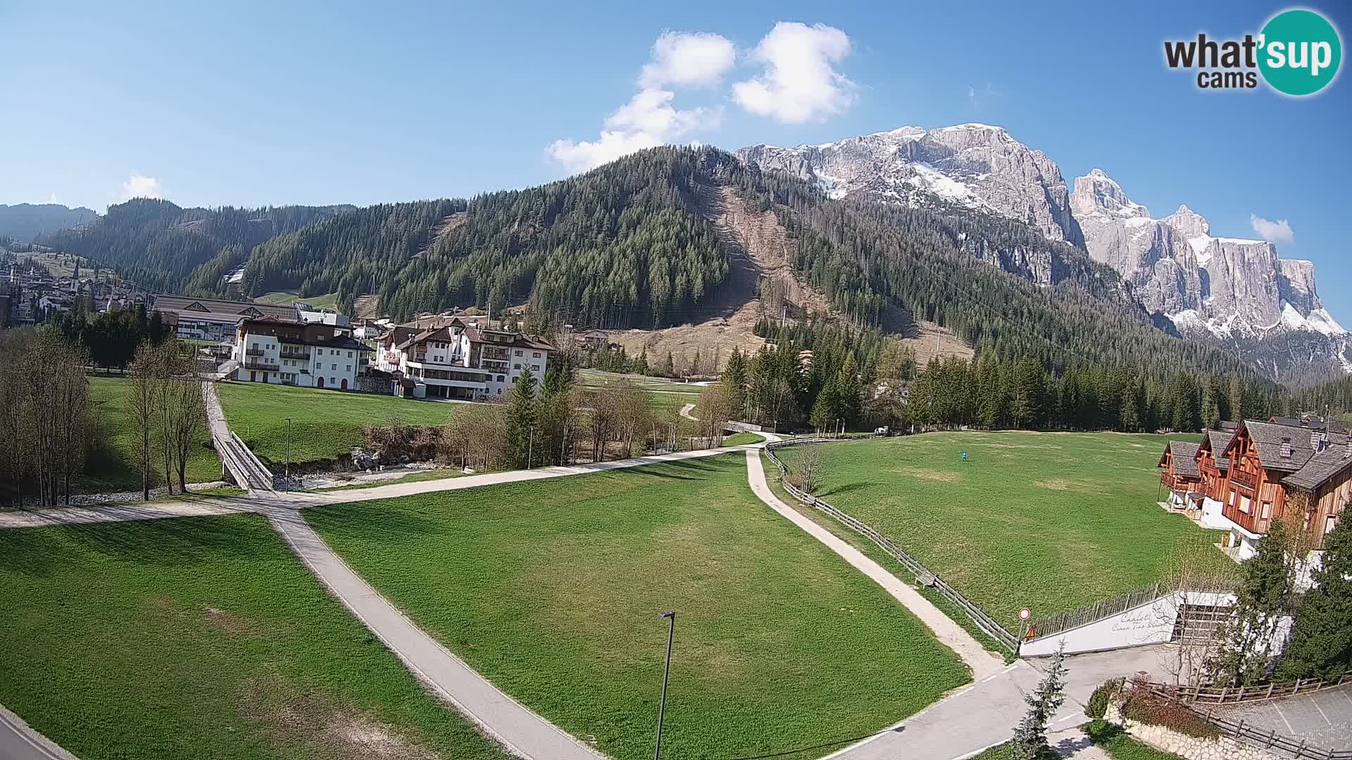 Kamera Corvara: Izjemen pogled na vrhove gorovja Sella v Dolomitih