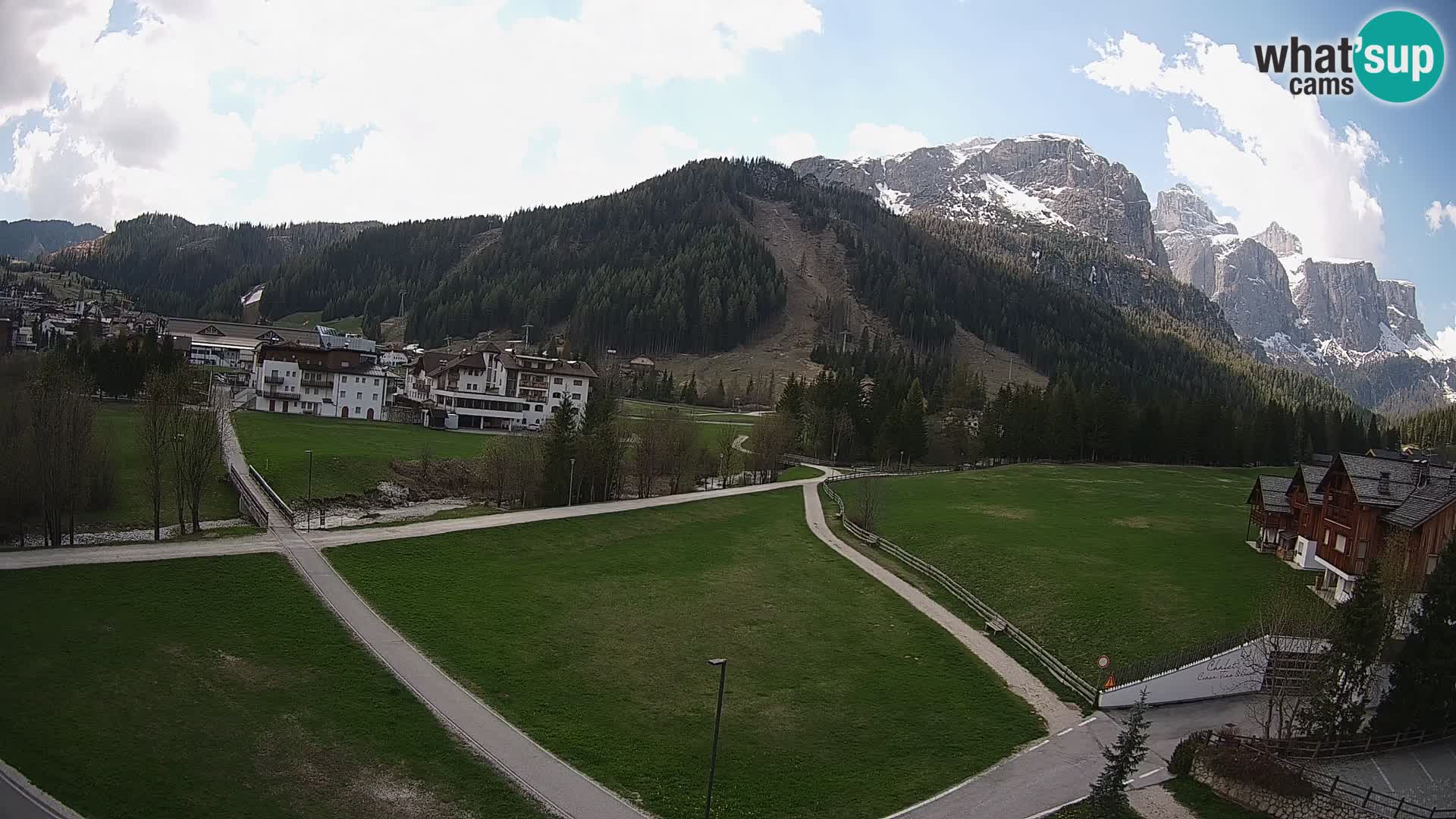 Kamera Corvara: Izjemen pogled na vrhove gorovja Sella v Dolomitih