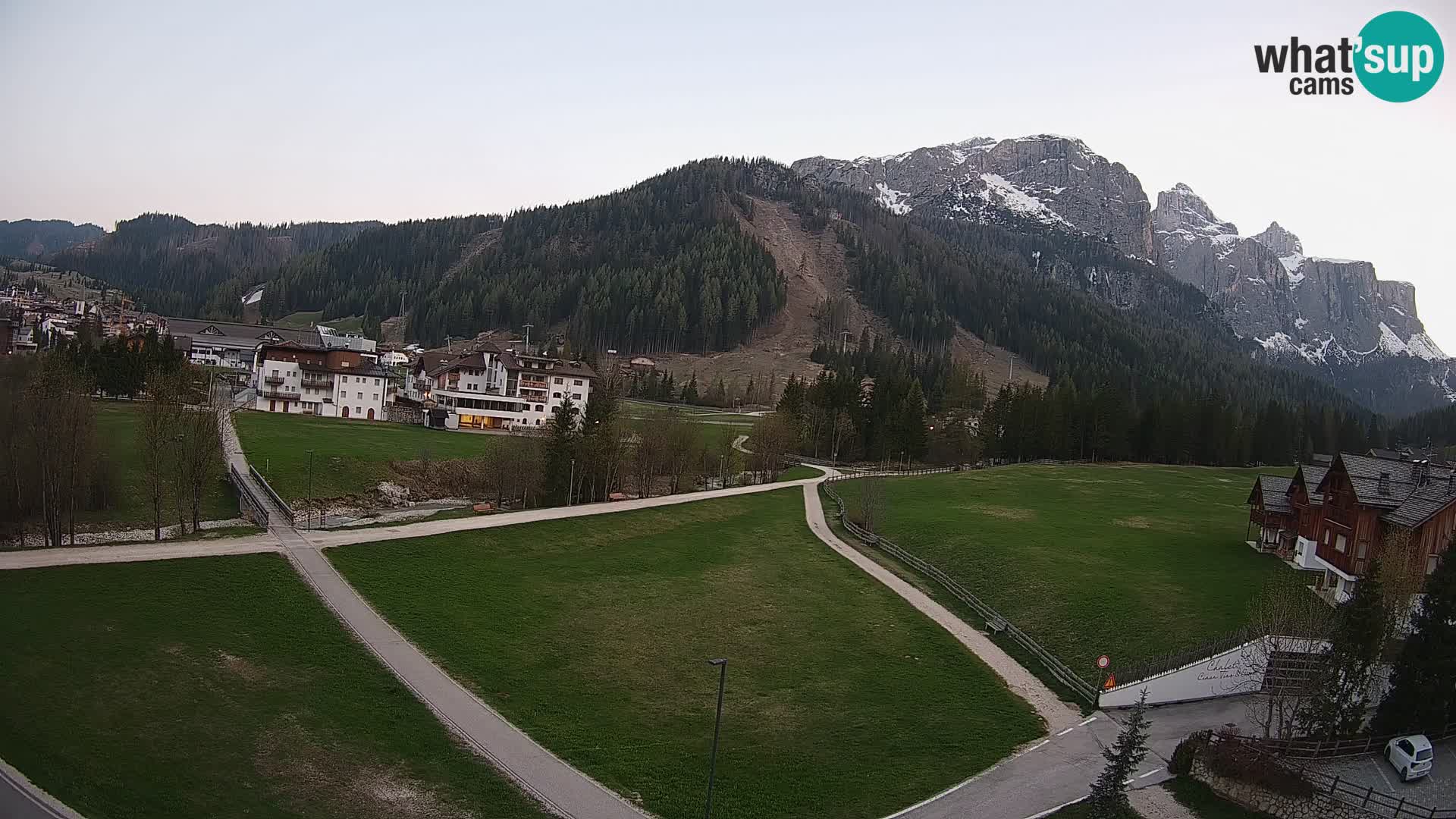Live cam Corvara | Vues spectaculaires sur le groupe Sella