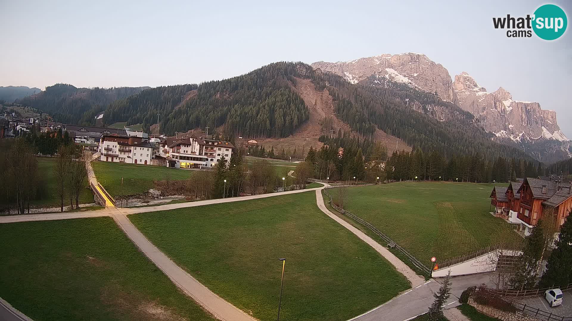 Live cam Corvara | Vues spectaculaires sur le groupe Sella