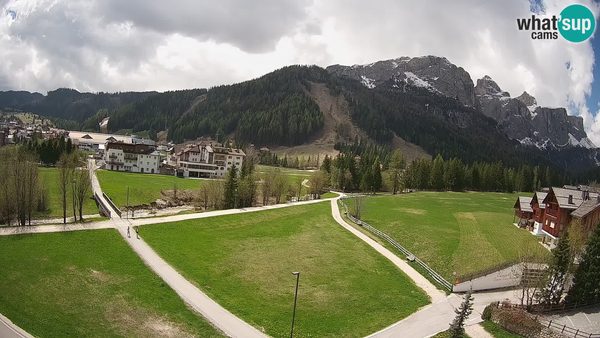 Live cam Corvara | Vues spectaculaires sur le groupe Sella