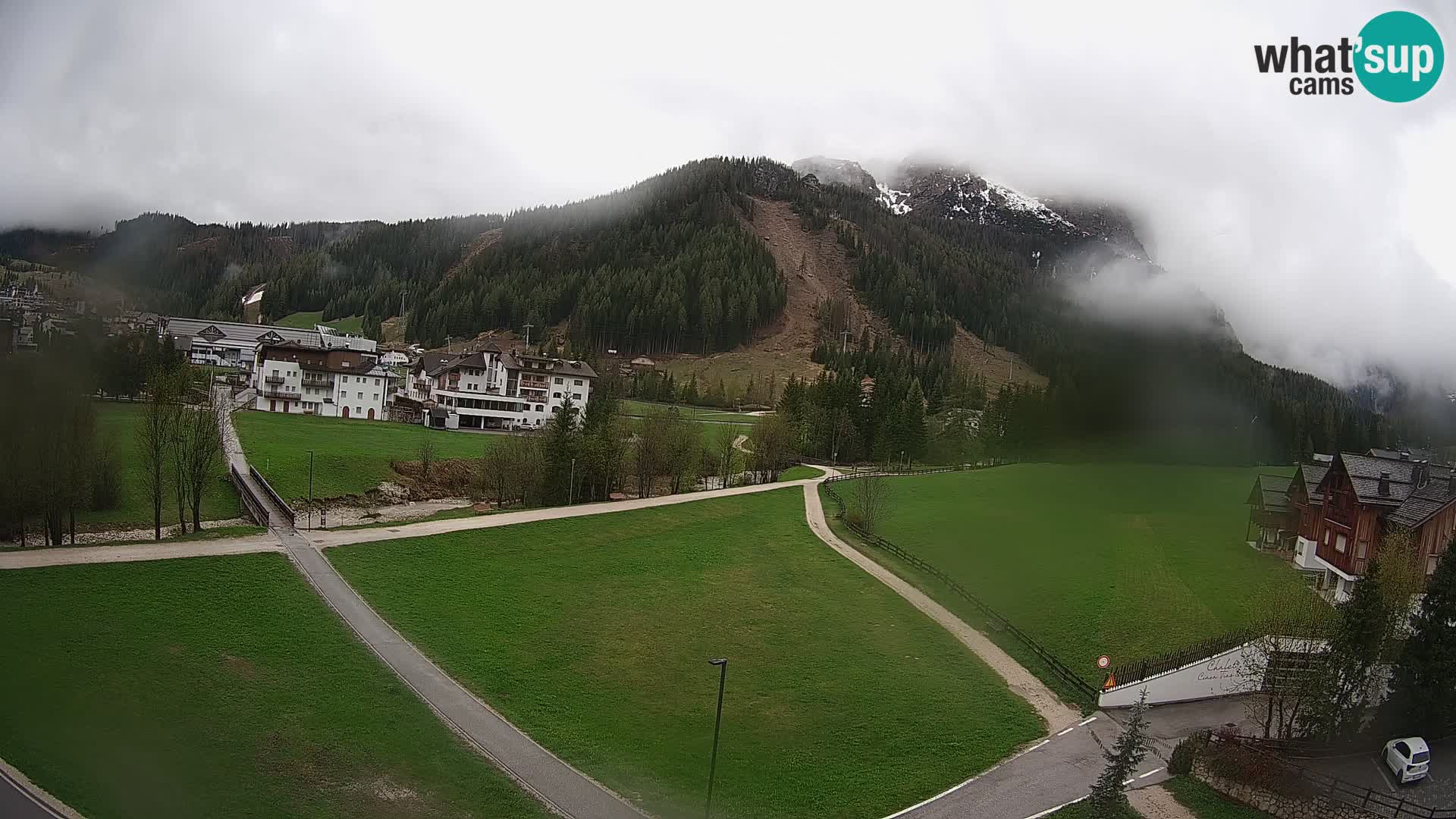 Live cam Corvara | Vues spectaculaires sur le groupe Sella