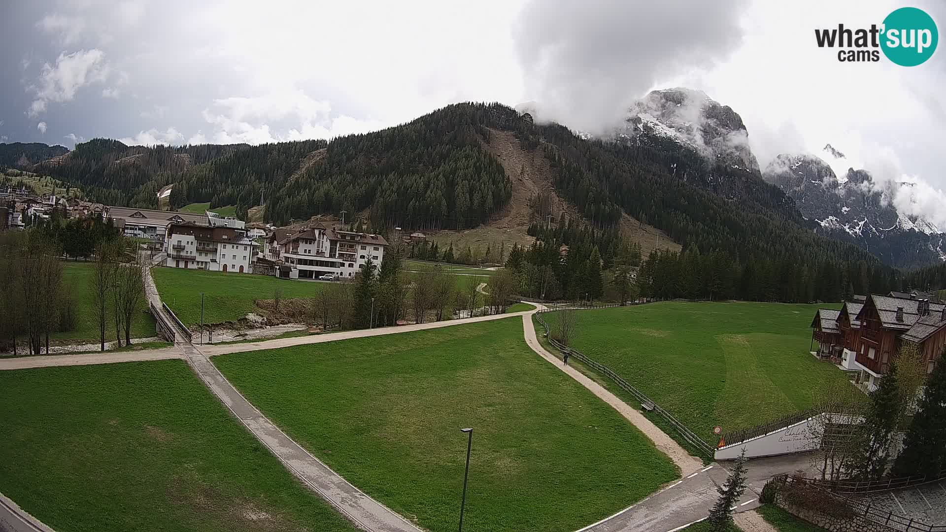Live cam Corvara | Vues spectaculaires sur le groupe Sella