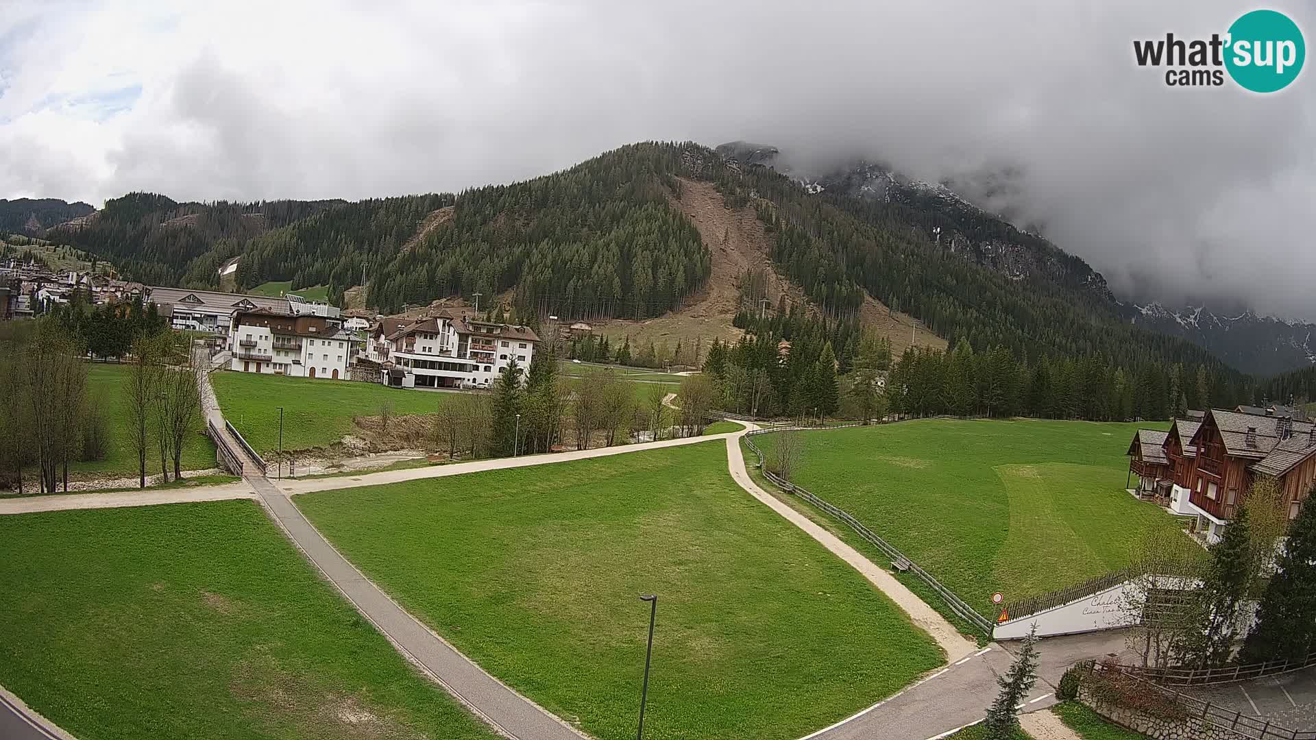 Live cam Corvara | Vues spectaculaires sur le groupe Sella