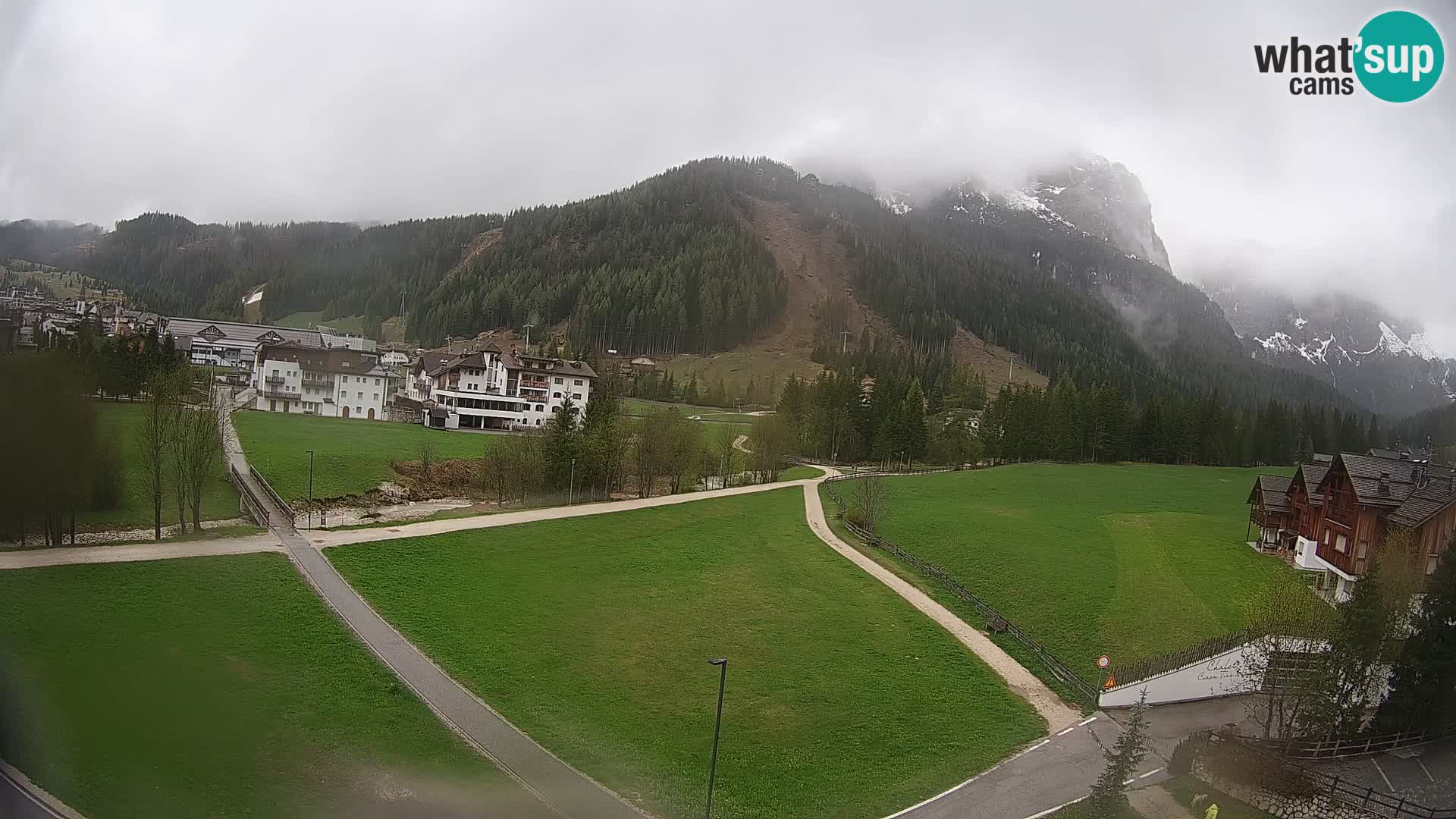 Live cam Corvara | Vues spectaculaires sur le groupe Sella