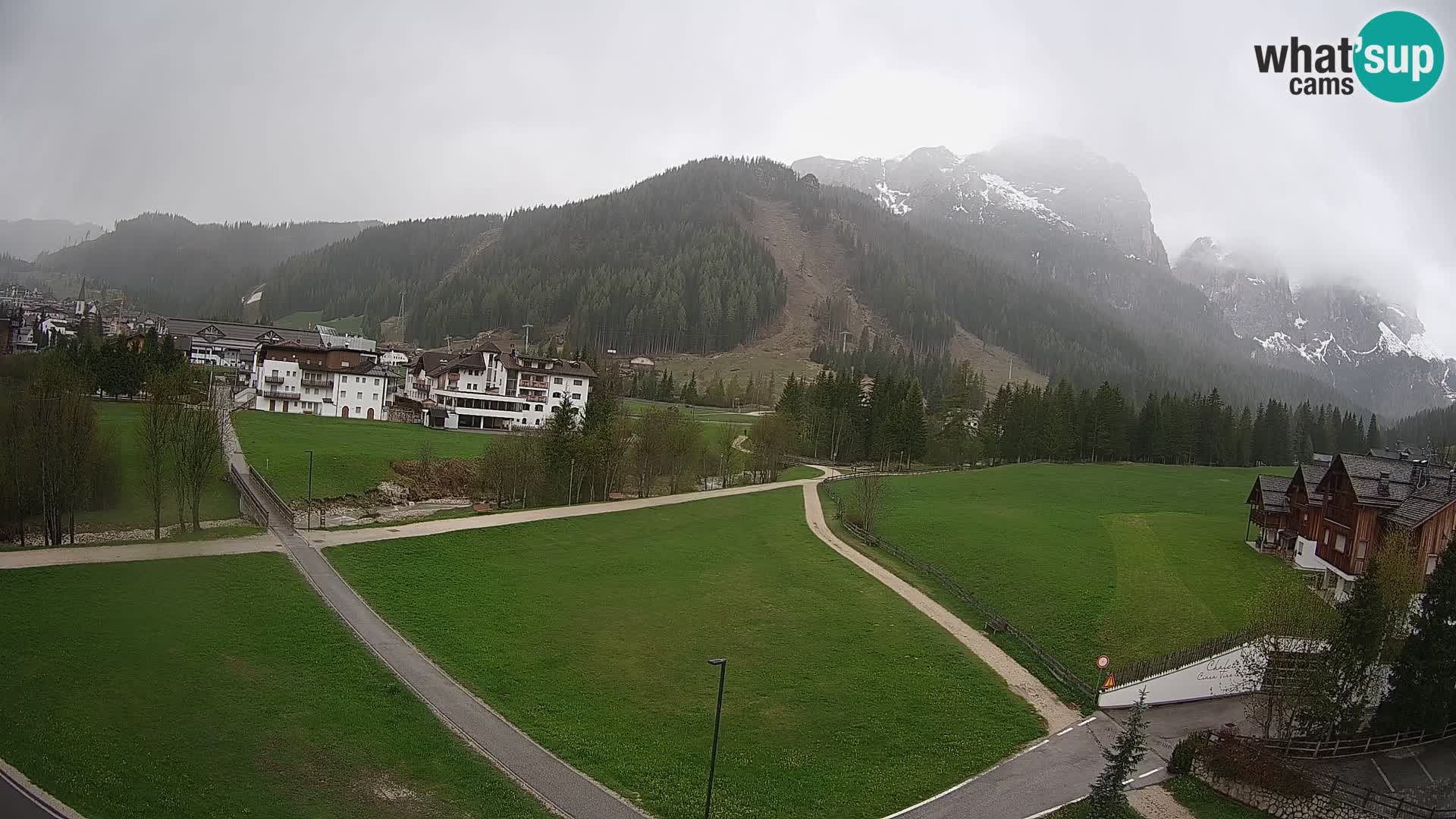 Live cam Corvara | Vues spectaculaires sur le groupe Sella