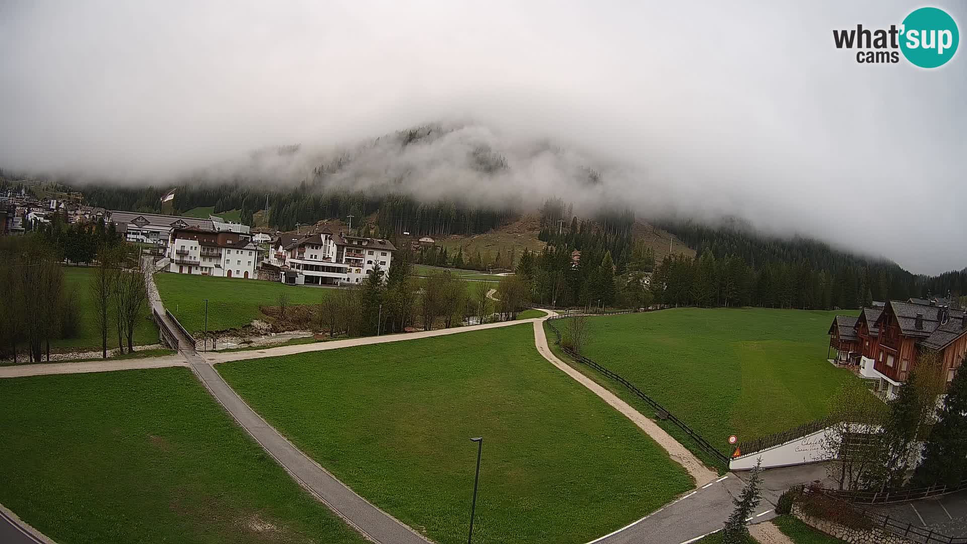 Live cam Corvara | Vues spectaculaires sur le groupe Sella