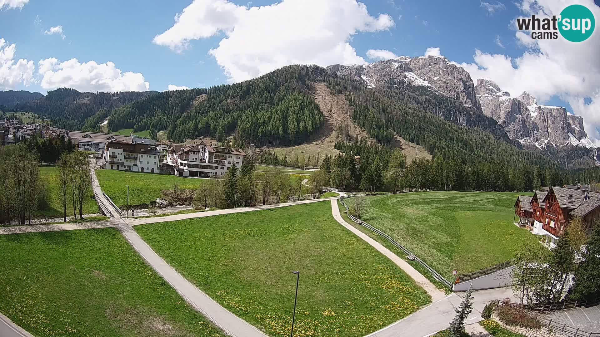 Kamera Corvara: Izjemen pogled na vrhove gorovja Sella v Dolomitih