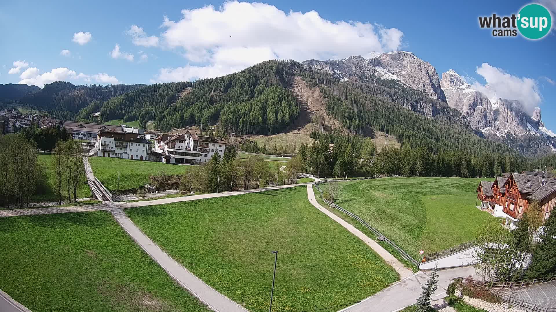 Live cam Corvara | Vues spectaculaires sur le groupe Sella