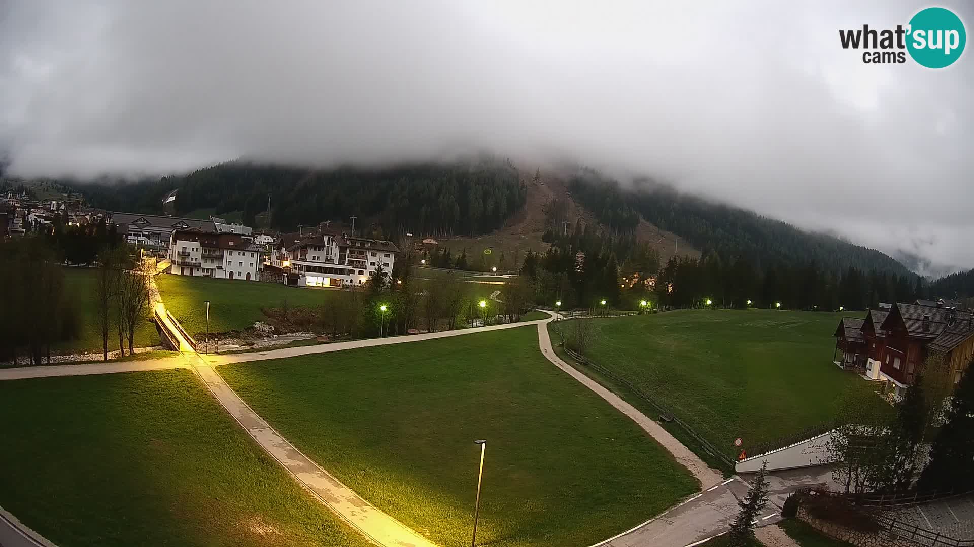 Live cam Corvara | Vues spectaculaires sur le groupe Sella