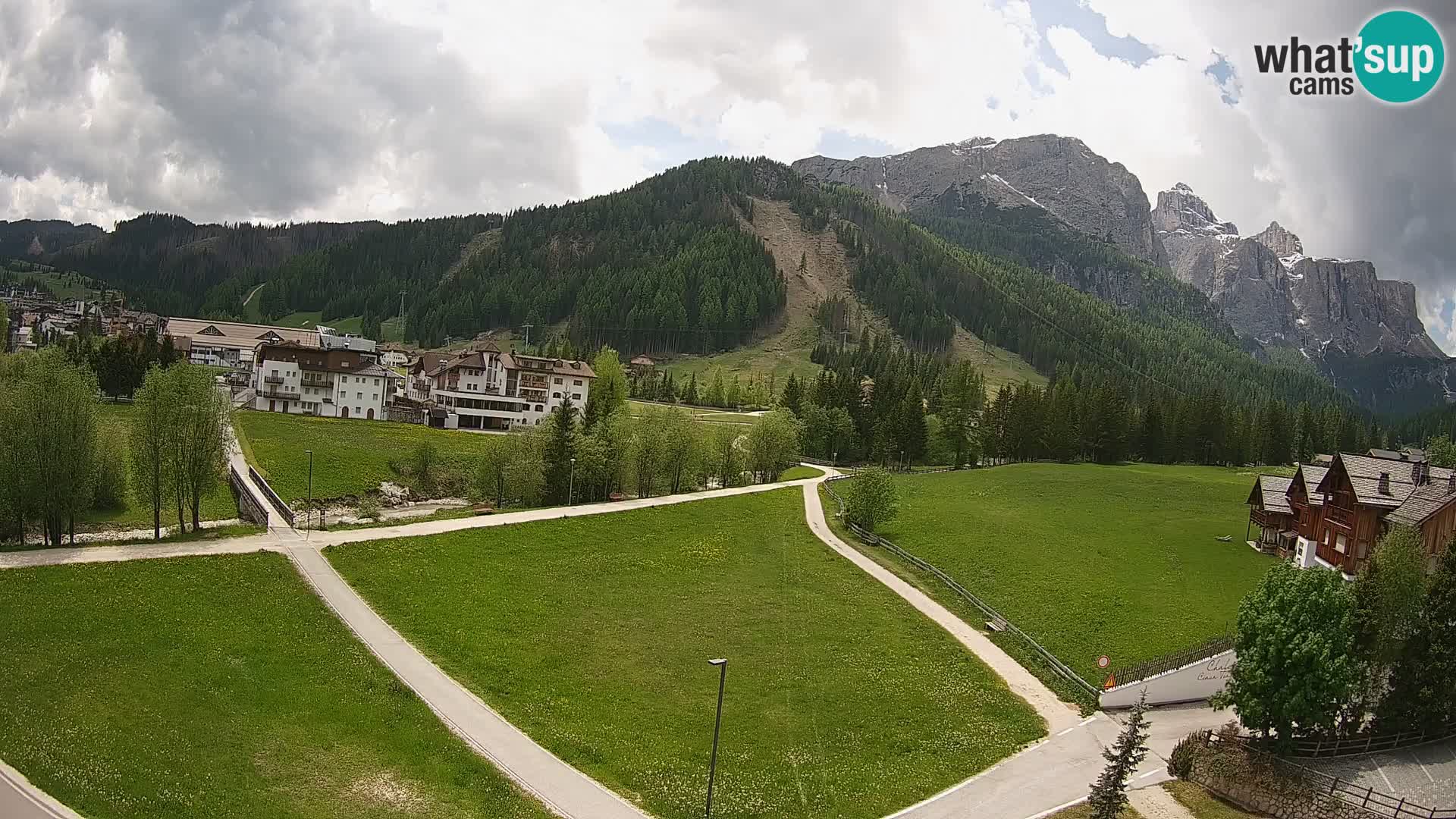 Live cam Corvara | Vues spectaculaires sur le groupe Sella