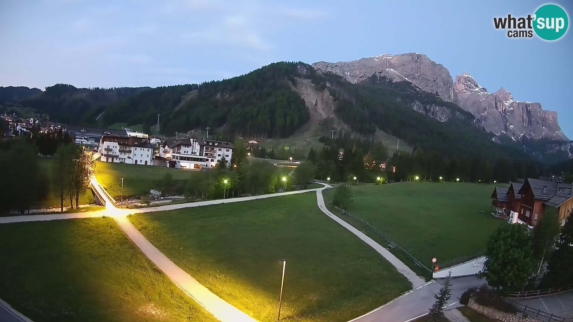 Live cam Corvara | Vues spectaculaires sur le groupe Sella