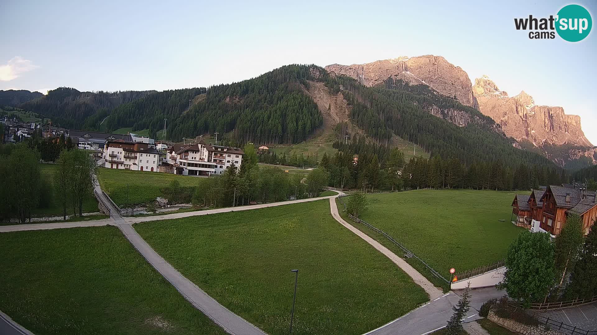 Webcam Corvara in Badia: Spectacular Views of the Sella Group