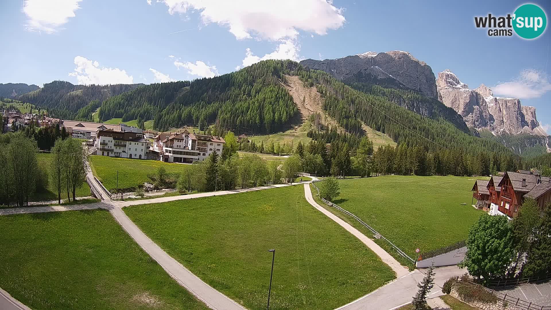 Live cam Corvara | Vues spectaculaires sur le groupe Sella