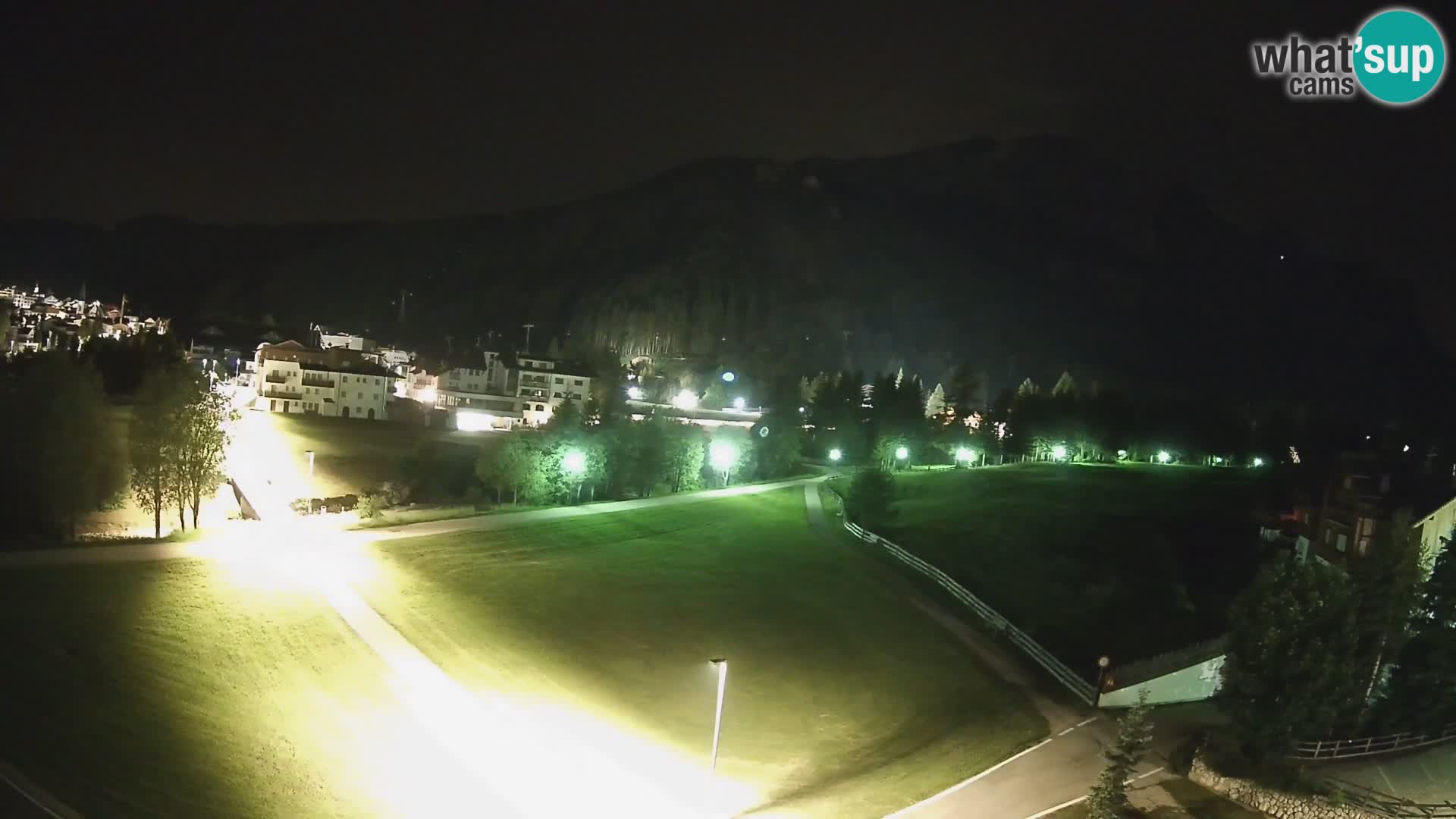 Kamera Corvara: Izjemen pogled na vrhove gorovja Sella v Dolomitih
