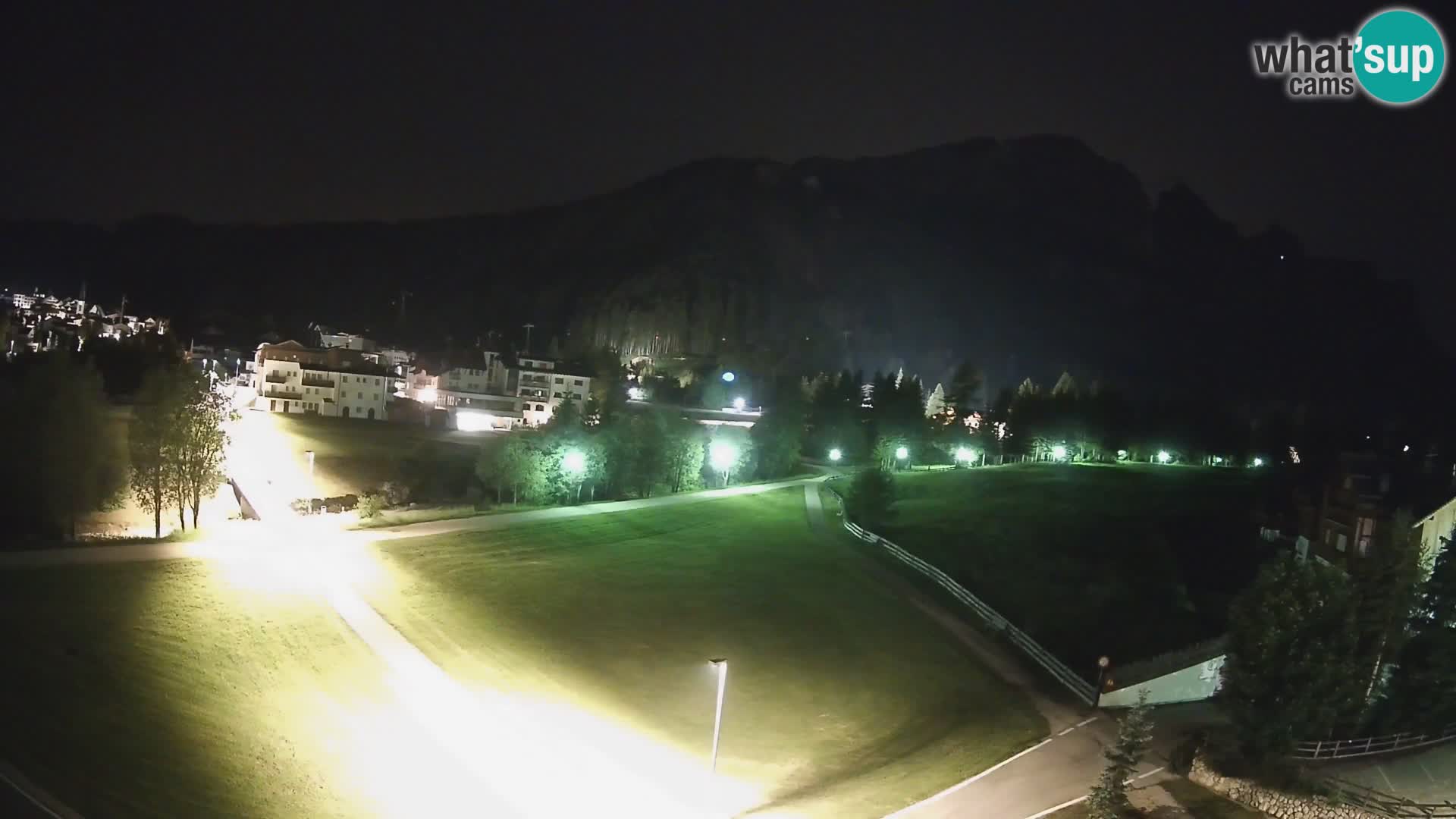 Kamera Corvara: Izjemen pogled na vrhove gorovja Sella v Dolomitih