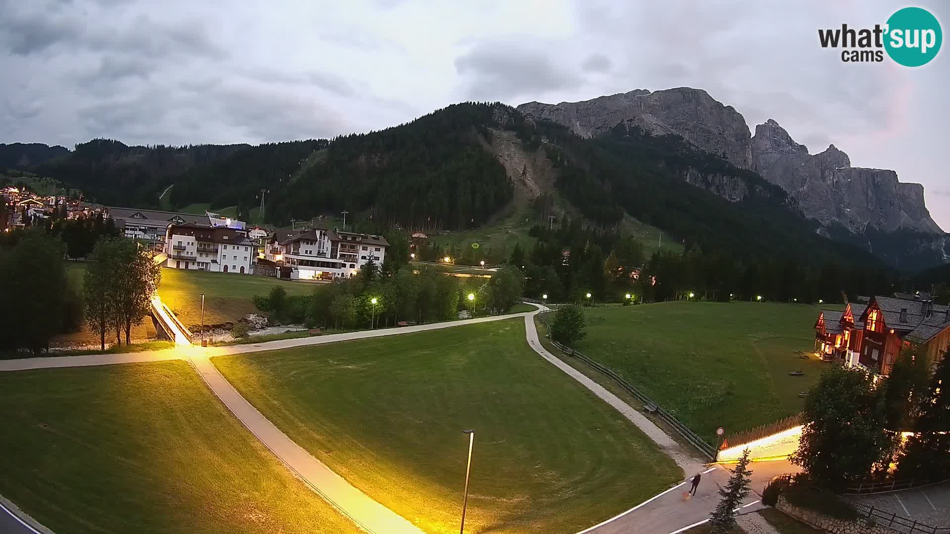 Live cam Corvara | Vues spectaculaires sur le groupe Sella