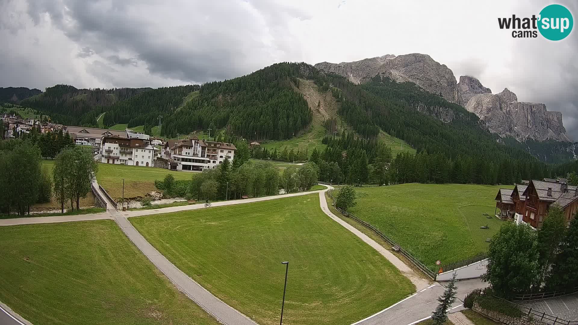 Live cam Corvara | Vues spectaculaires sur le groupe Sella
