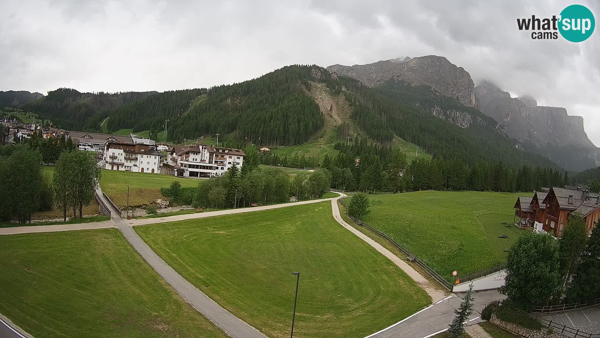 Live cam Corvara | Vues spectaculaires sur le groupe Sella