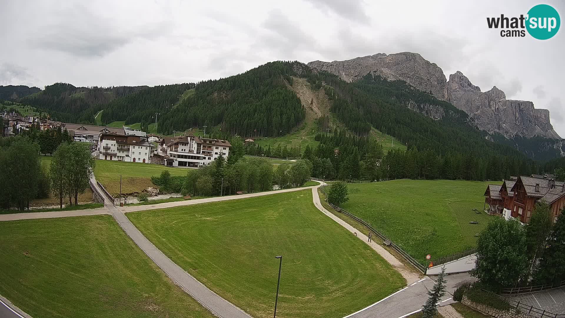 Live cam Corvara | Vues spectaculaires sur le groupe Sella