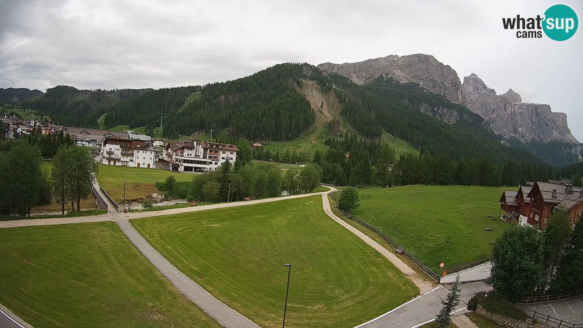 Live cam Corvara | Vues spectaculaires sur le groupe Sella