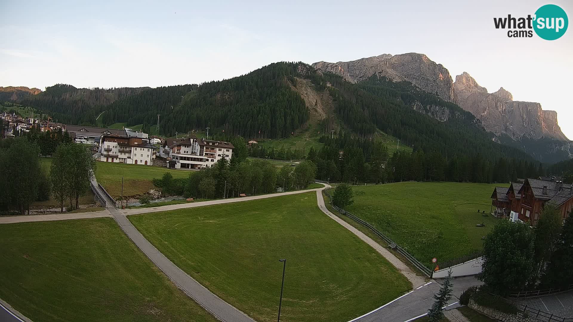 Webcam Corvara in Badia: Spectacular Views of the Sella Group