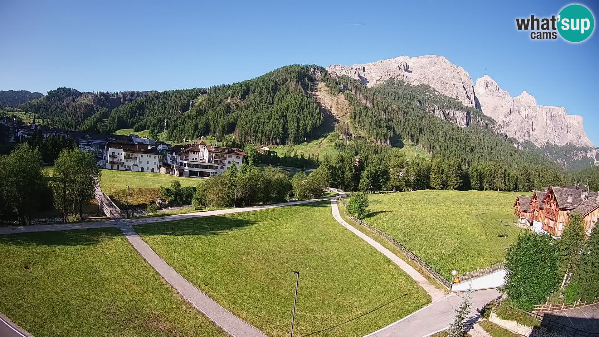 Live cam Corvara | Vues spectaculaires sur le groupe Sella