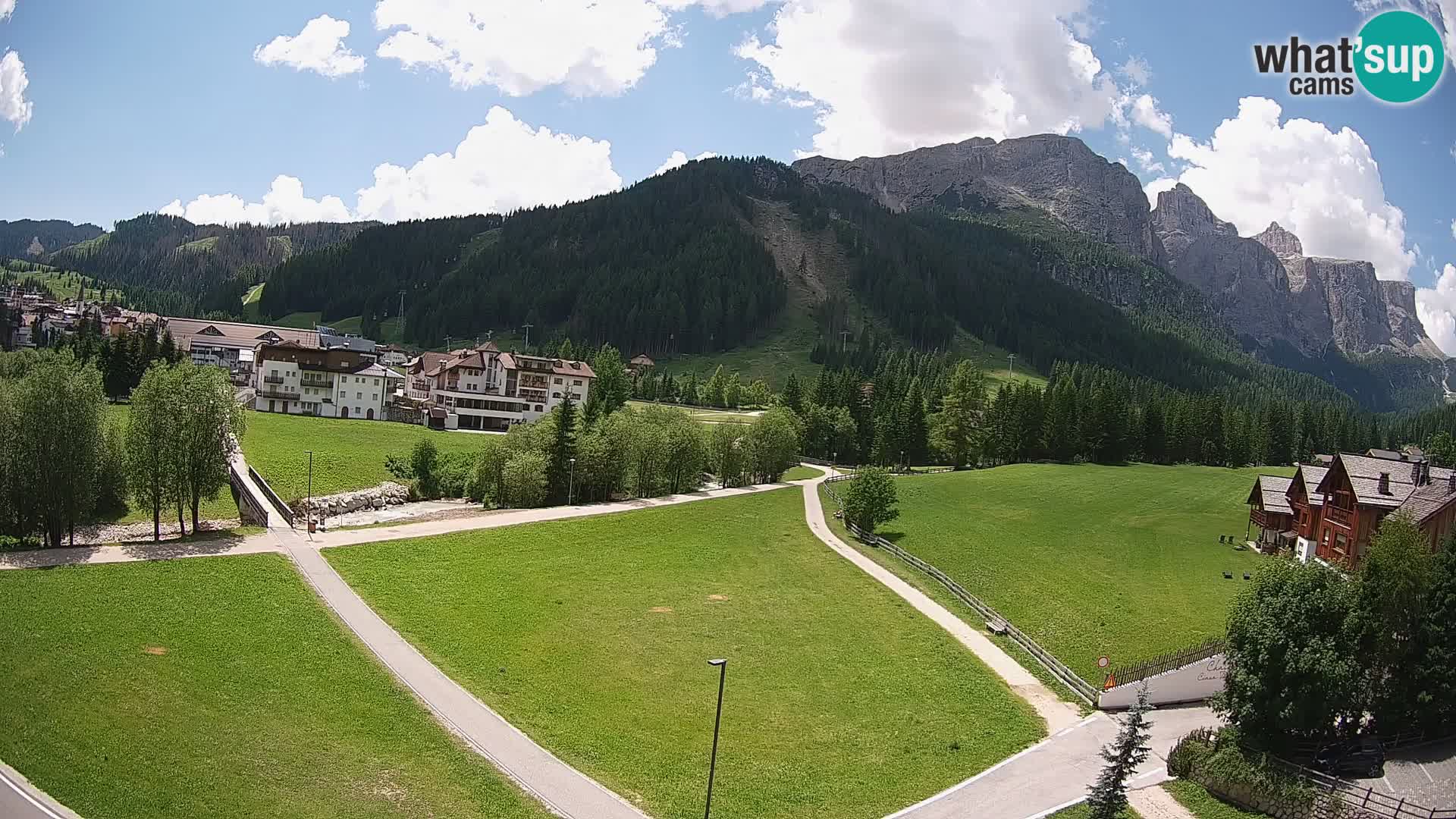 Live cam Corvara | Vues spectaculaires sur le groupe Sella