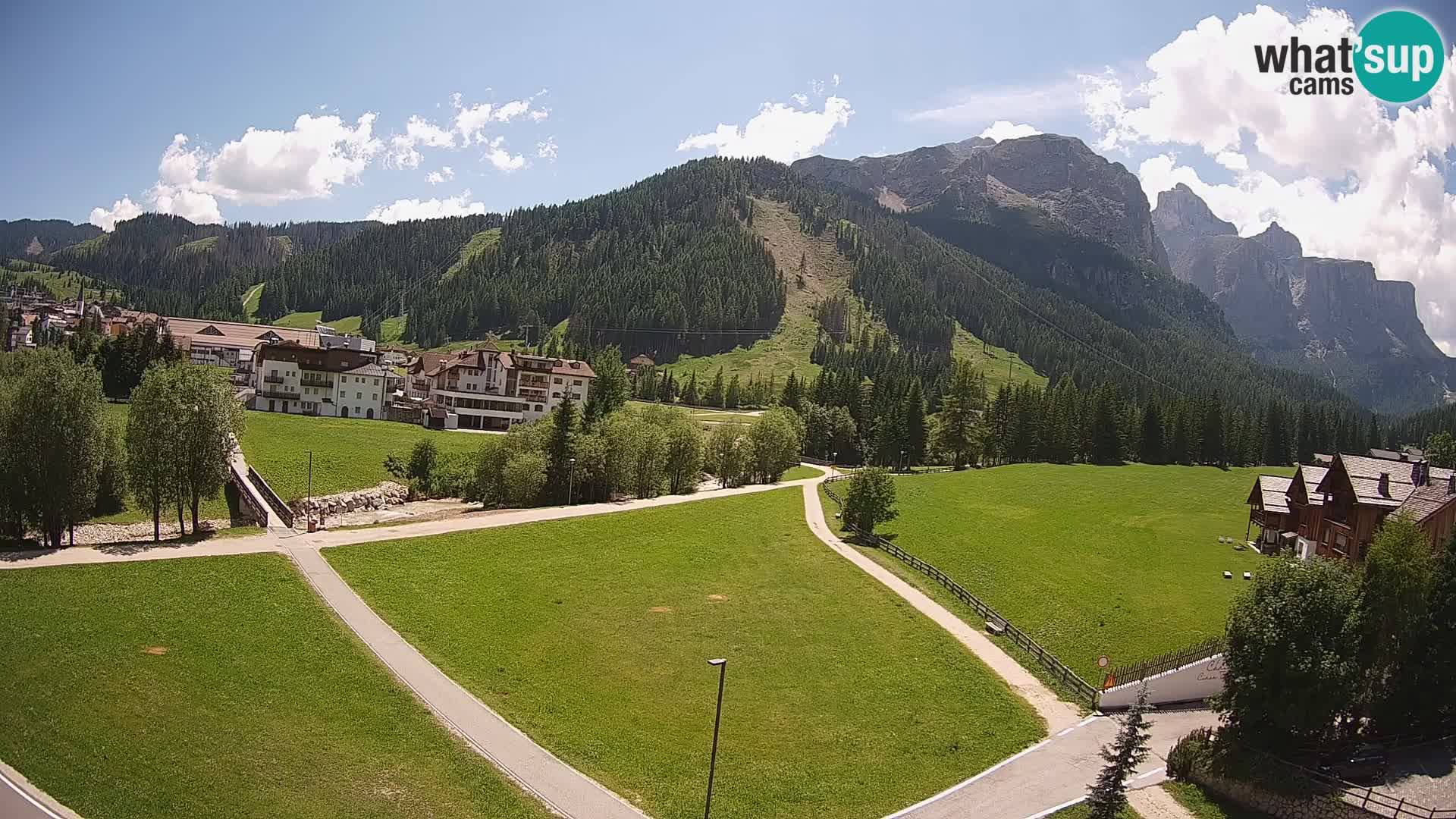 Corvara webcam | Spektakuläre Ausblicke auf die Sellagruppe