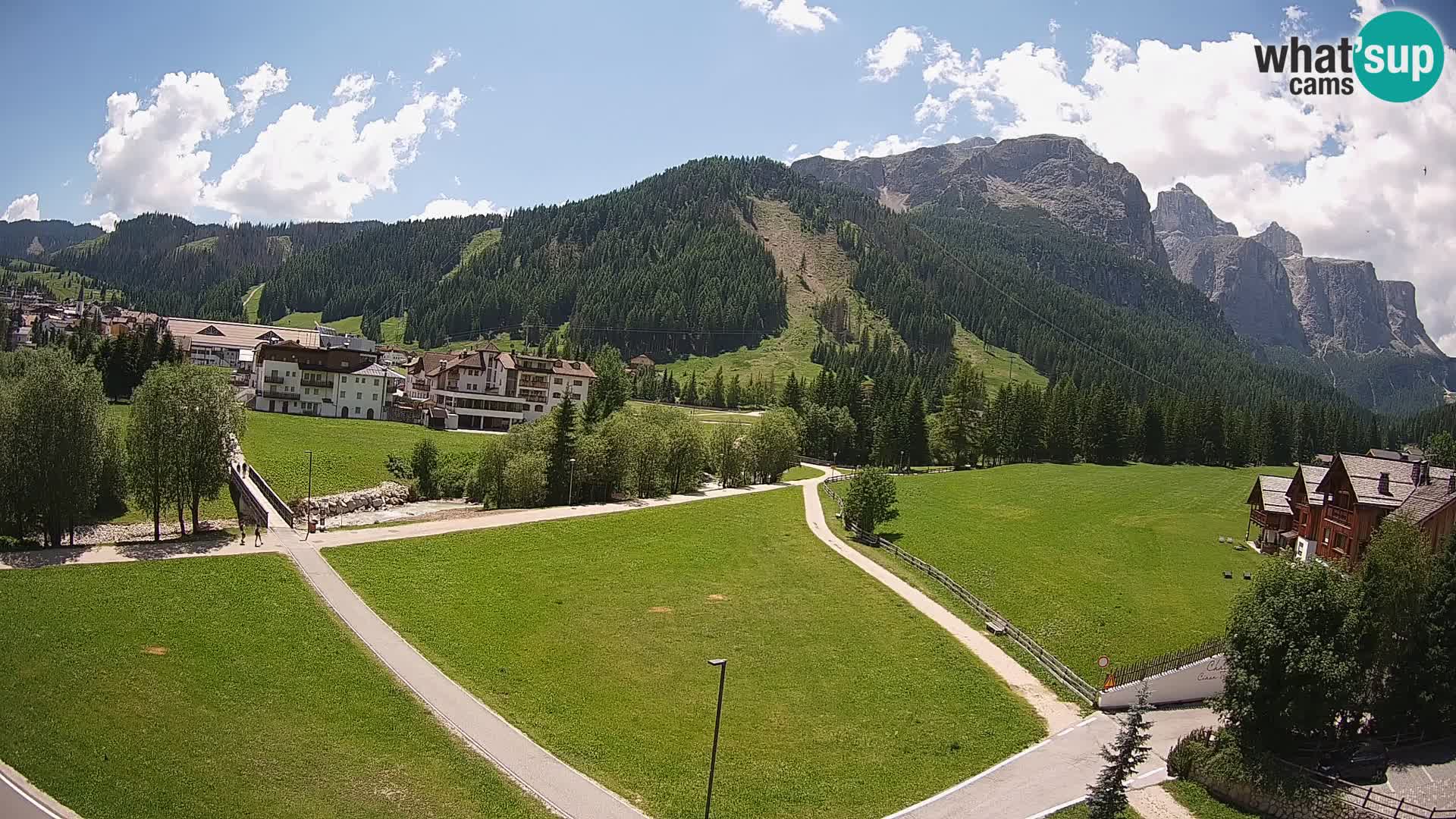 Live cam Corvara | Vues spectaculaires sur le groupe Sella