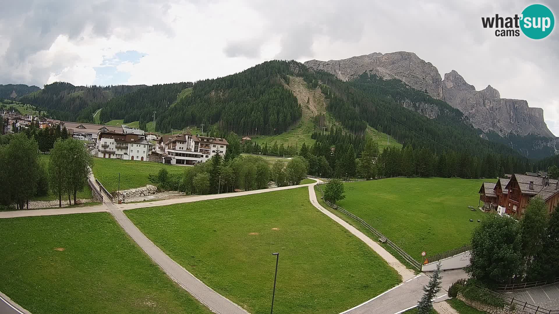 Live cam Corvara | Vues spectaculaires sur le groupe Sella