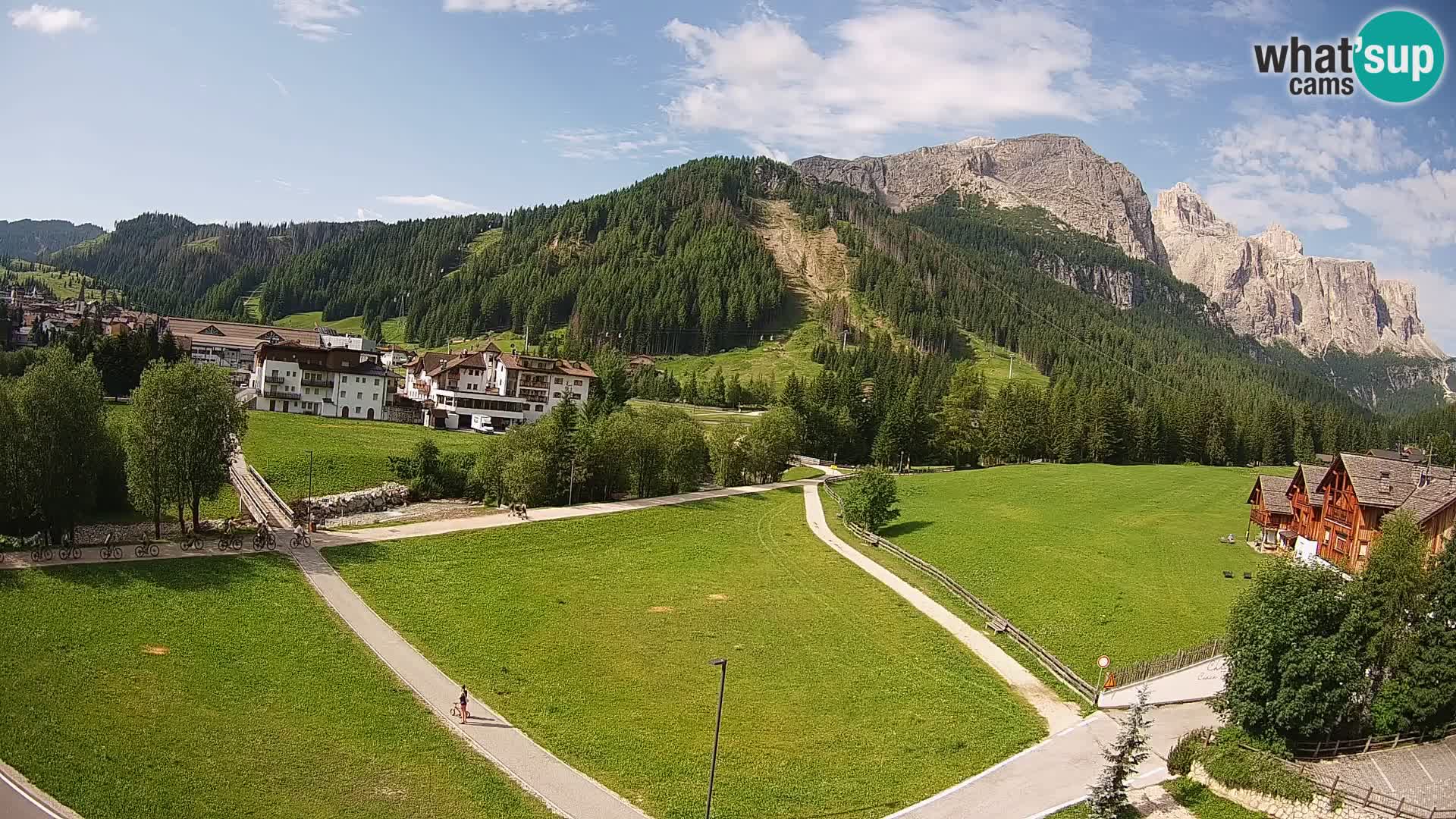 Live cam Corvara | Vues spectaculaires sur le groupe Sella