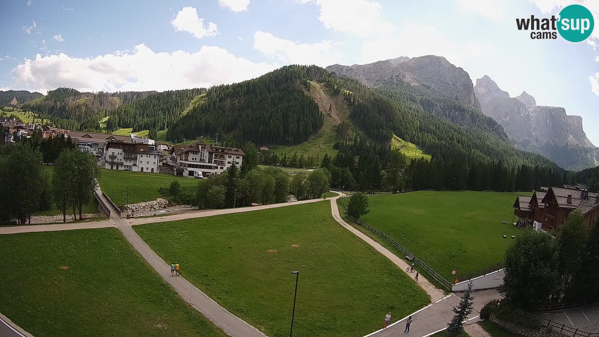Live cam Corvara | Vues spectaculaires sur le groupe Sella