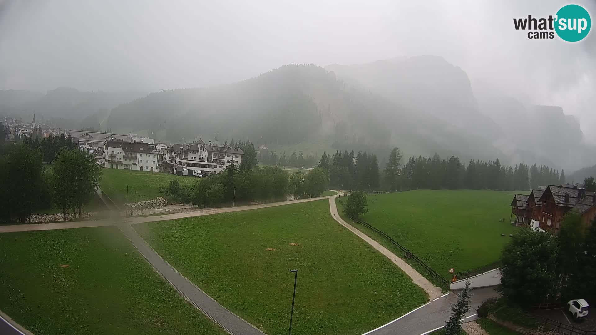 Kamera Corvara: Izjemen pogled na vrhove gorovja Sella v Dolomitih